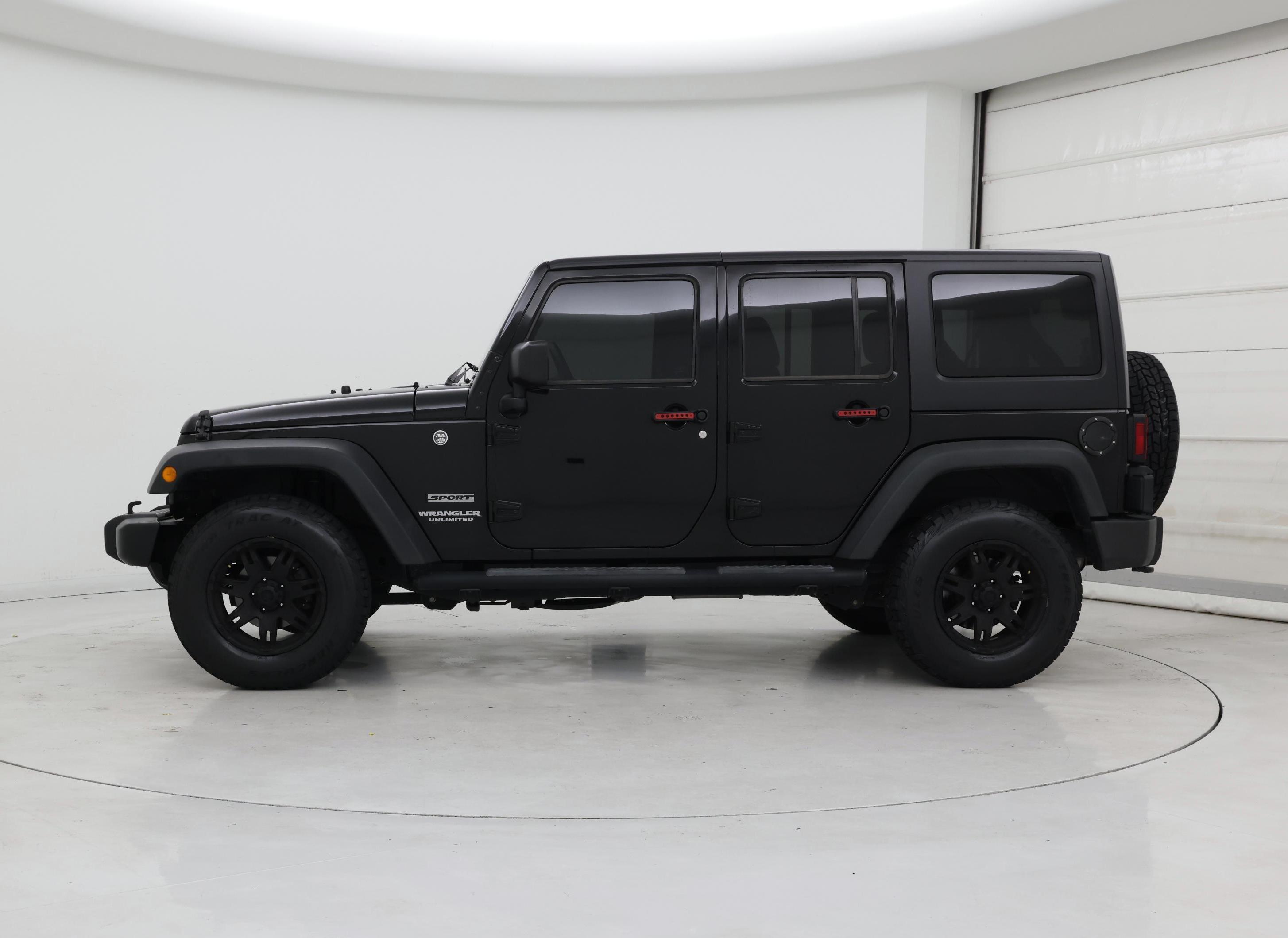 Thumbnail: 2016 Jeep Wrangler - 3