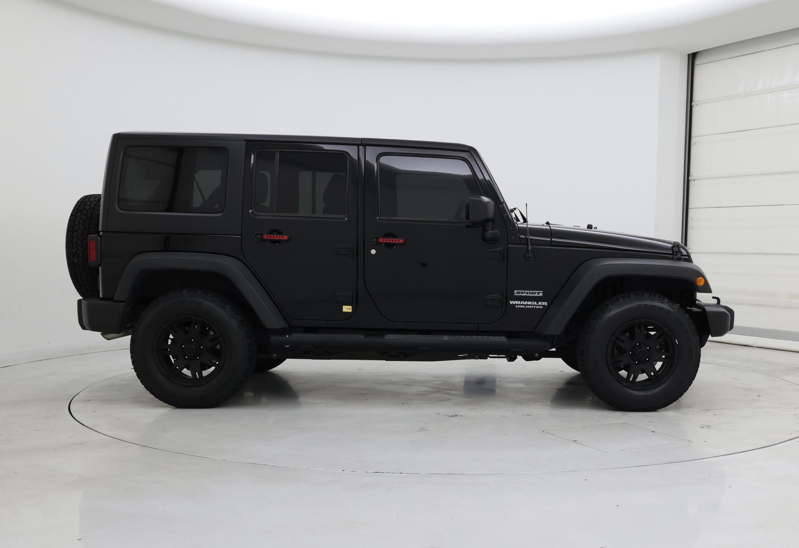 Thumbnail: 2016 Jeep Wrangler - 7