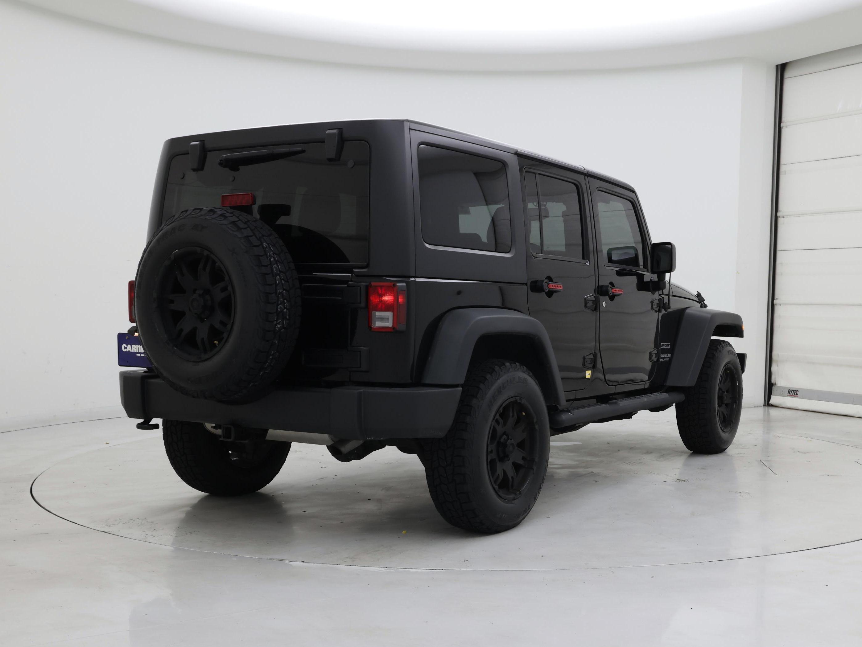 Thumbnail: 2016 Jeep Wrangler - 8