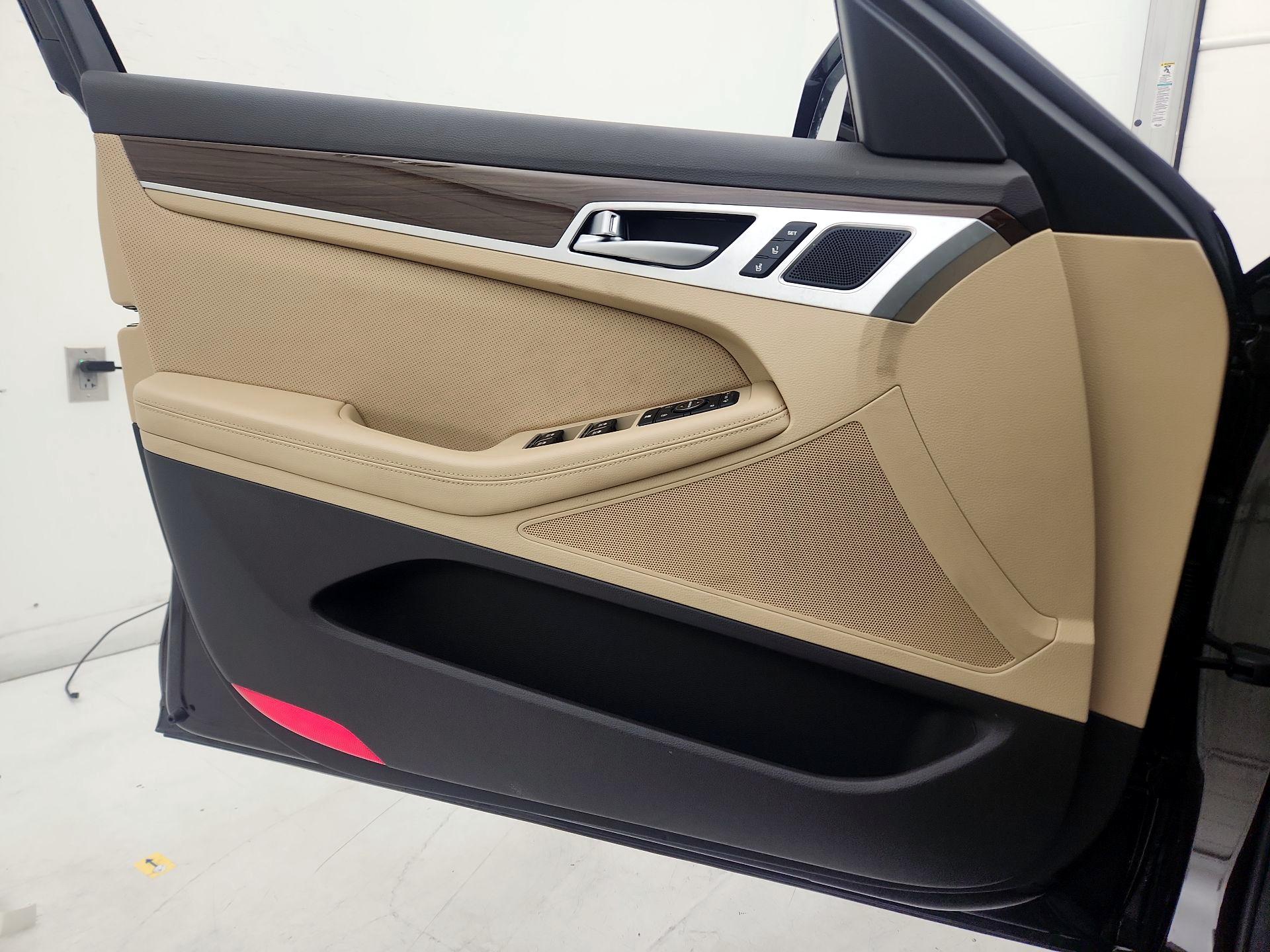 Thumbnail: 2018 Genesis G80 - 12