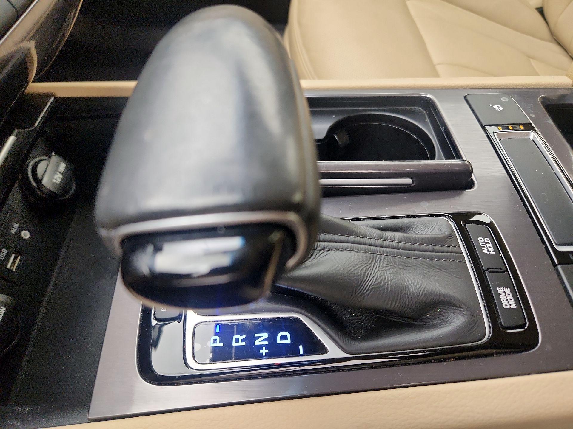 Thumbnail: 2018 Genesis G80 - 18