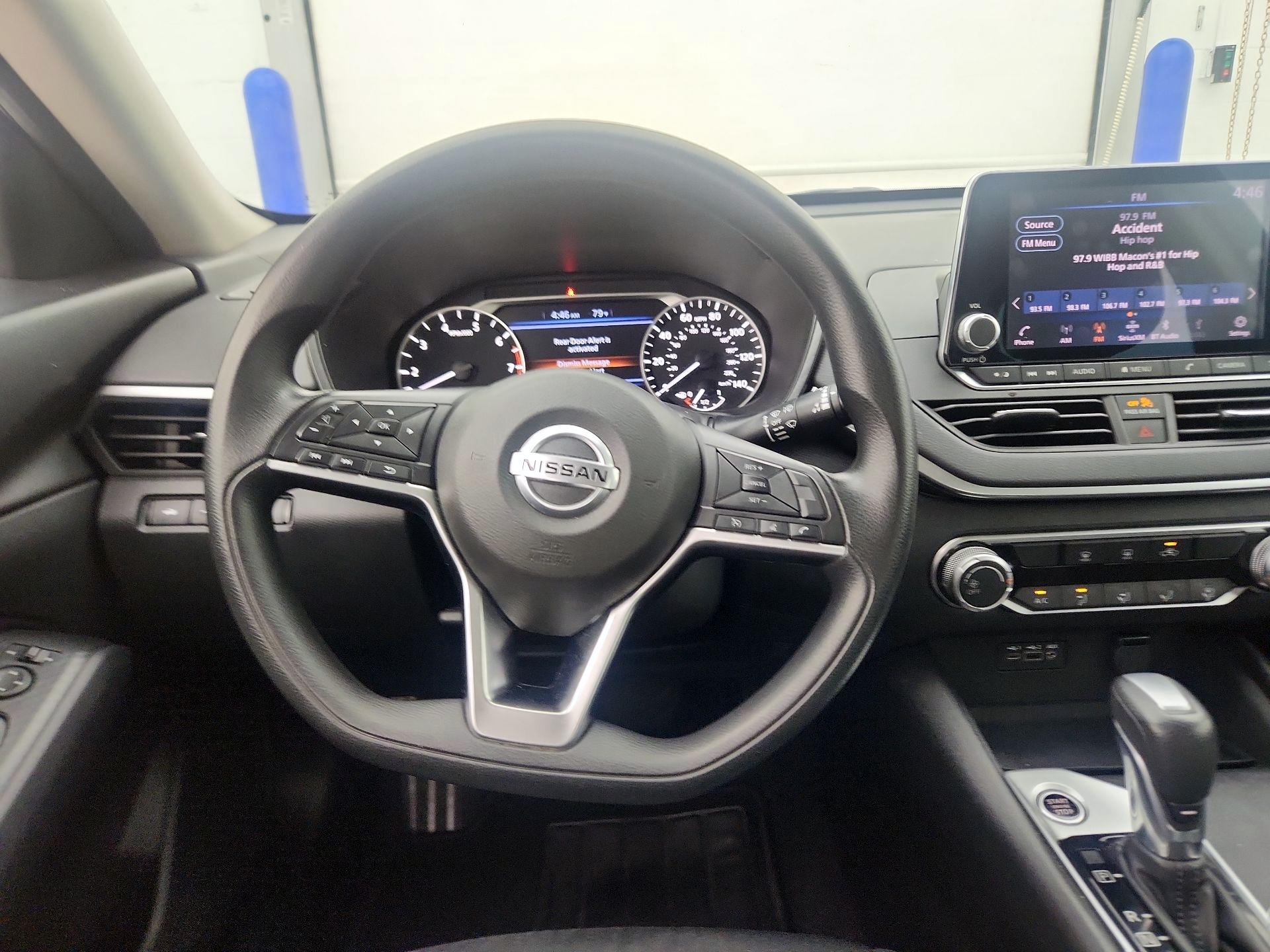 Thumbnail: 2019 Nissan Altima - 10