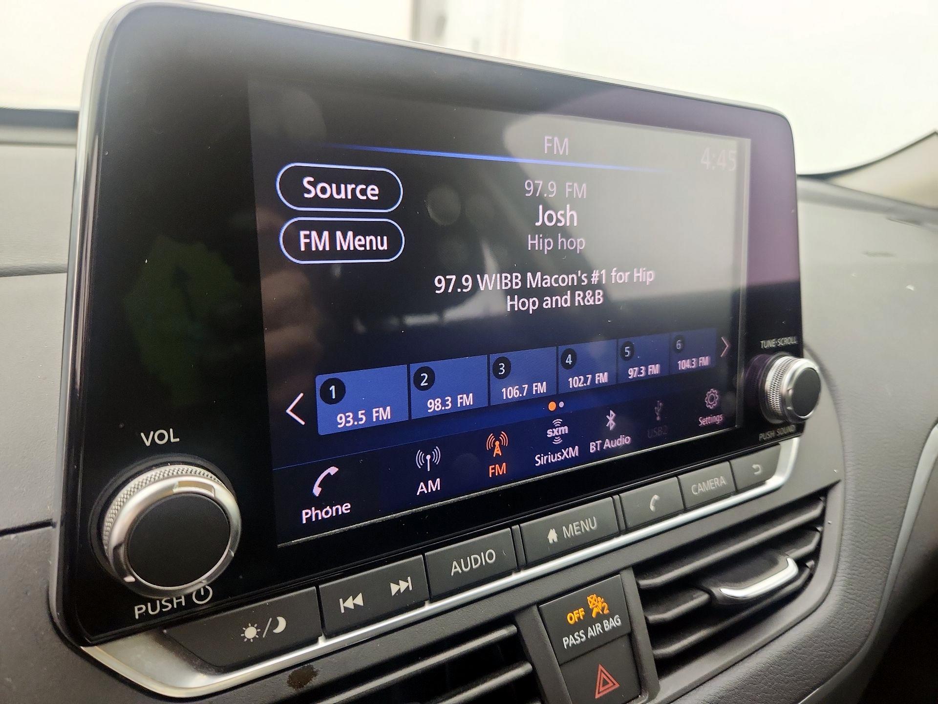 Thumbnail: 2019 Nissan Altima - 15