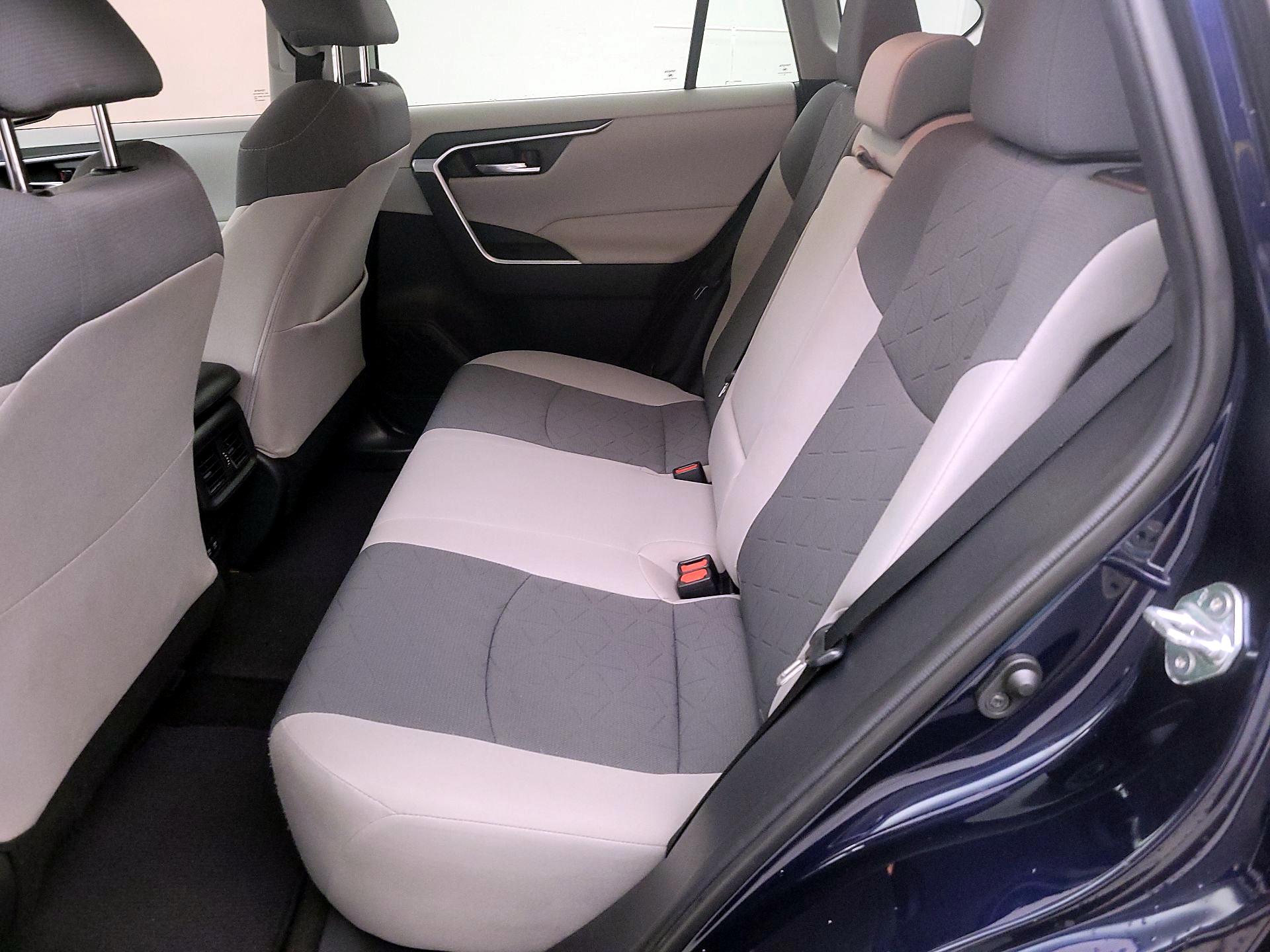 Thumbnail: 2020 Toyota RAV4 - 19