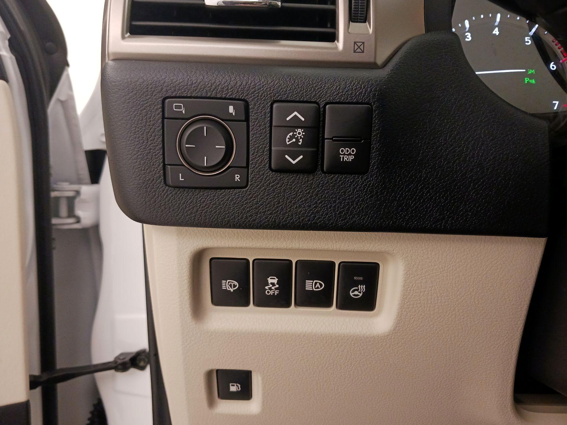 Thumbnail: 2021 Lexus GX - 13