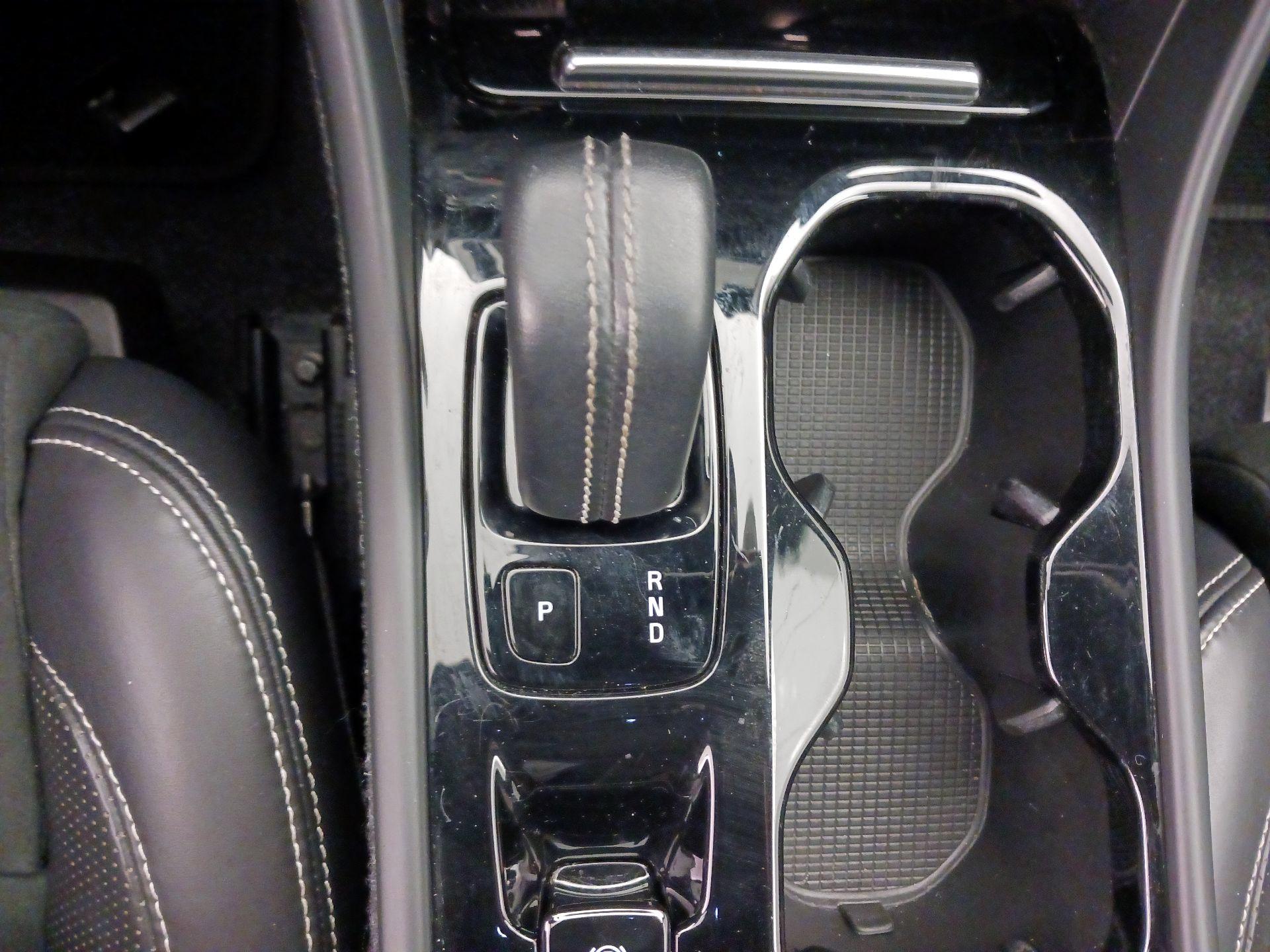 Thumbnail: 2021 Volvo XC40 - 18