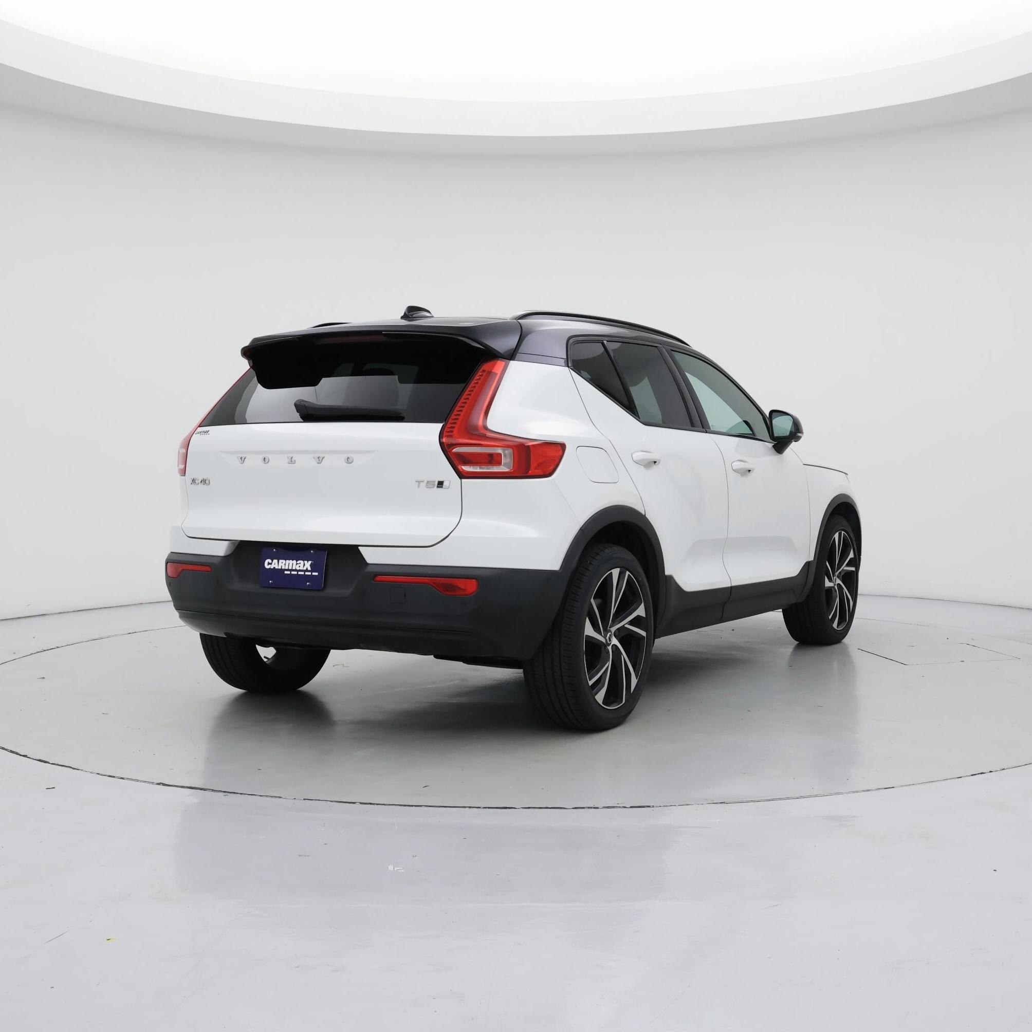 Thumbnail: 2021 Volvo XC40 - 8