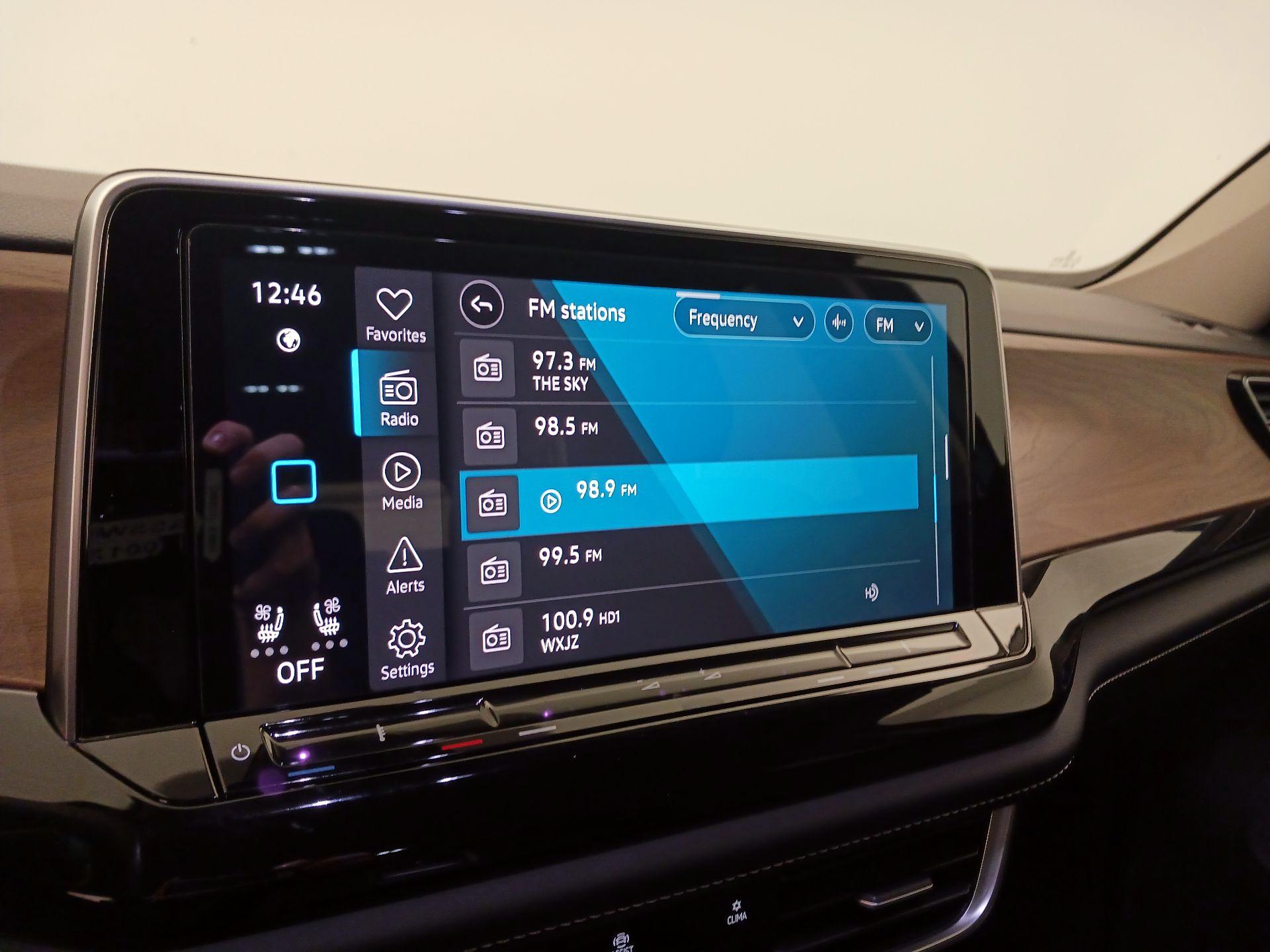 Thumbnail: 2024 Volkswagen Atlas - 15