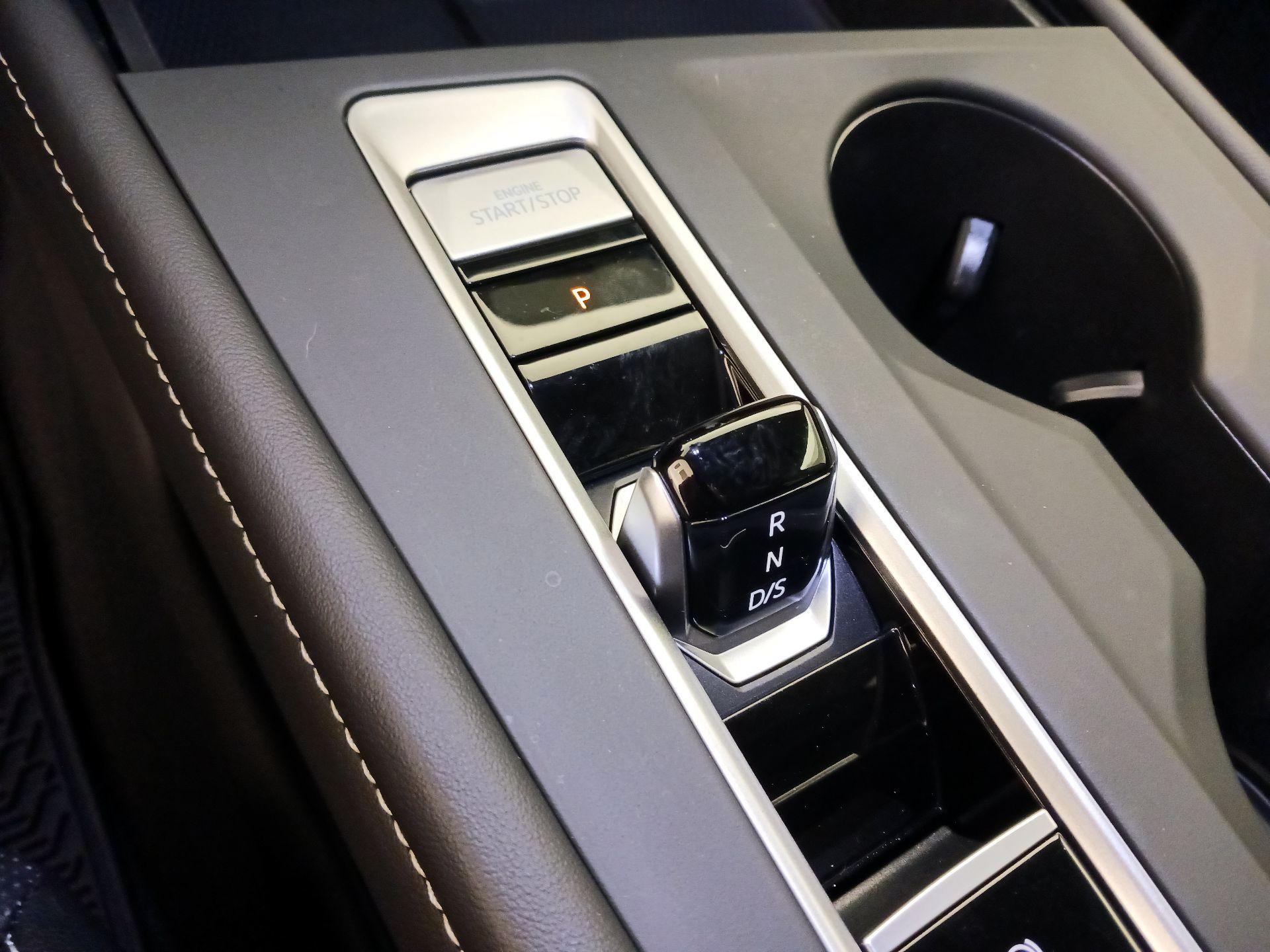 Thumbnail: 2024 Volkswagen Atlas - 17