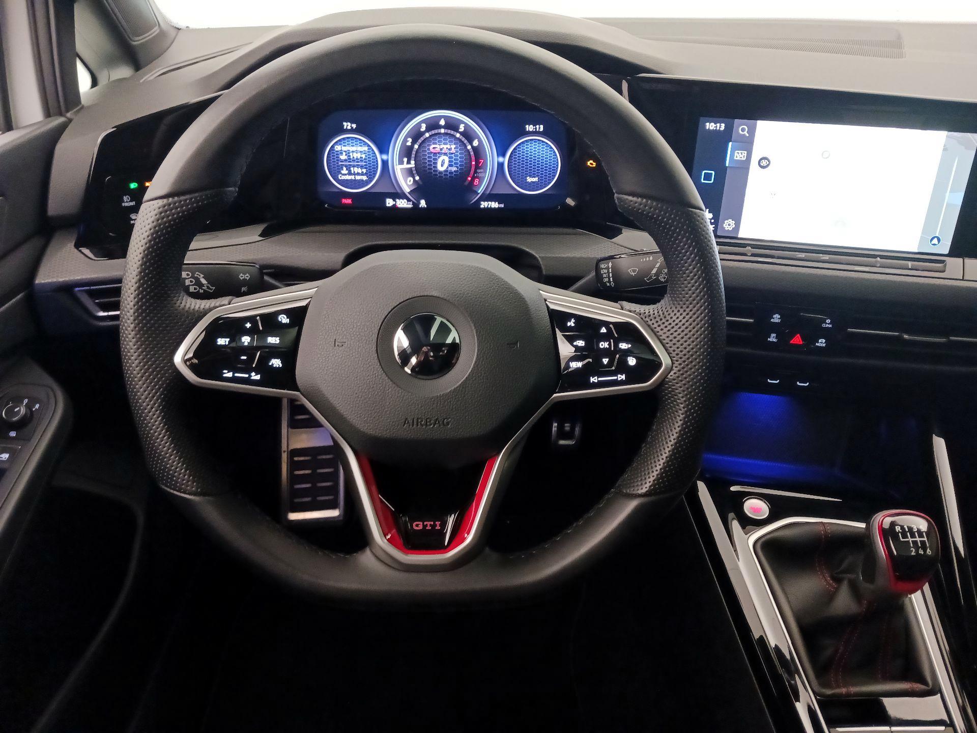 Thumbnail: 2023 Volkswagen Golf - 10