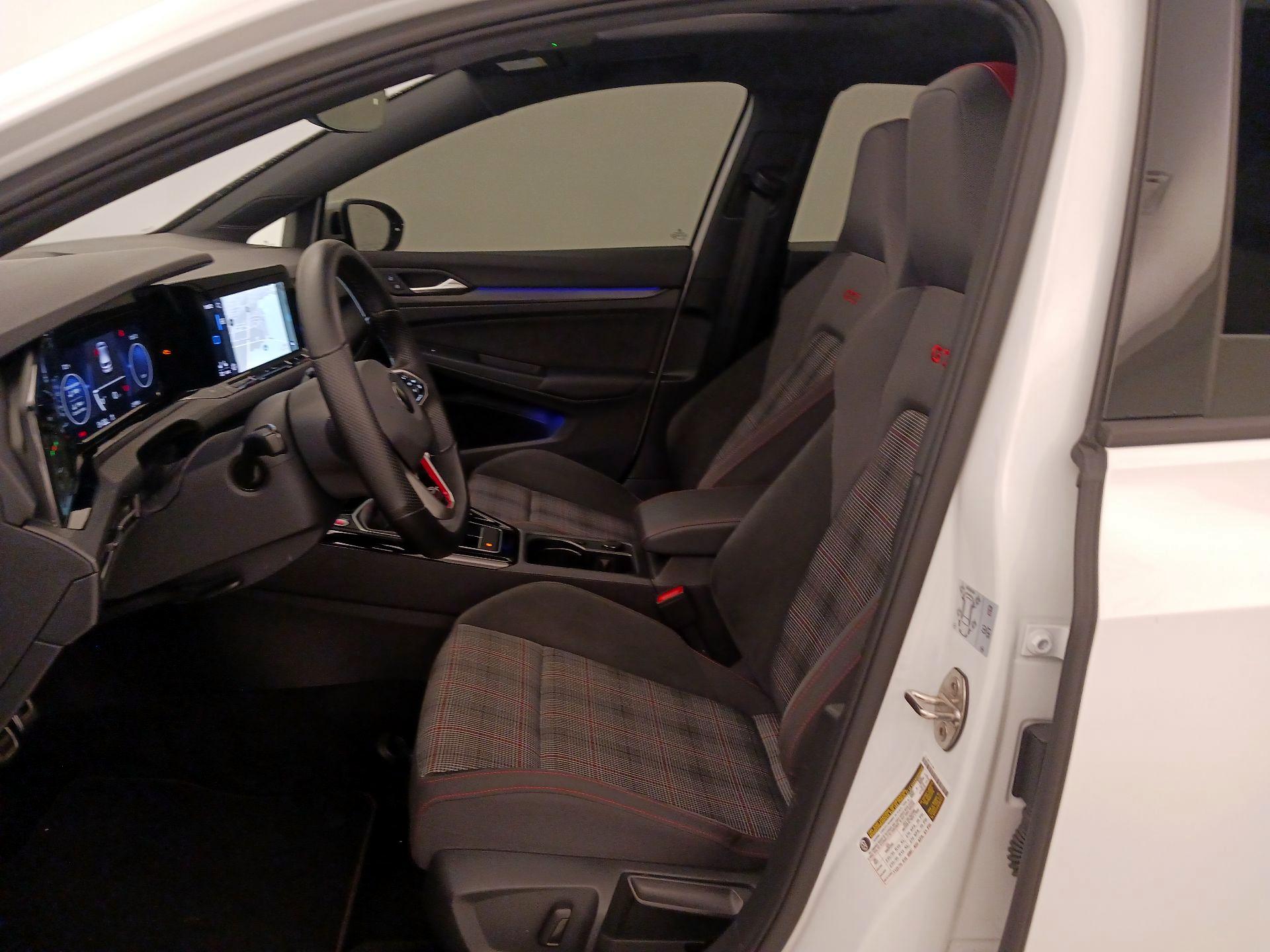 Thumbnail: 2023 Volkswagen Golf - 11