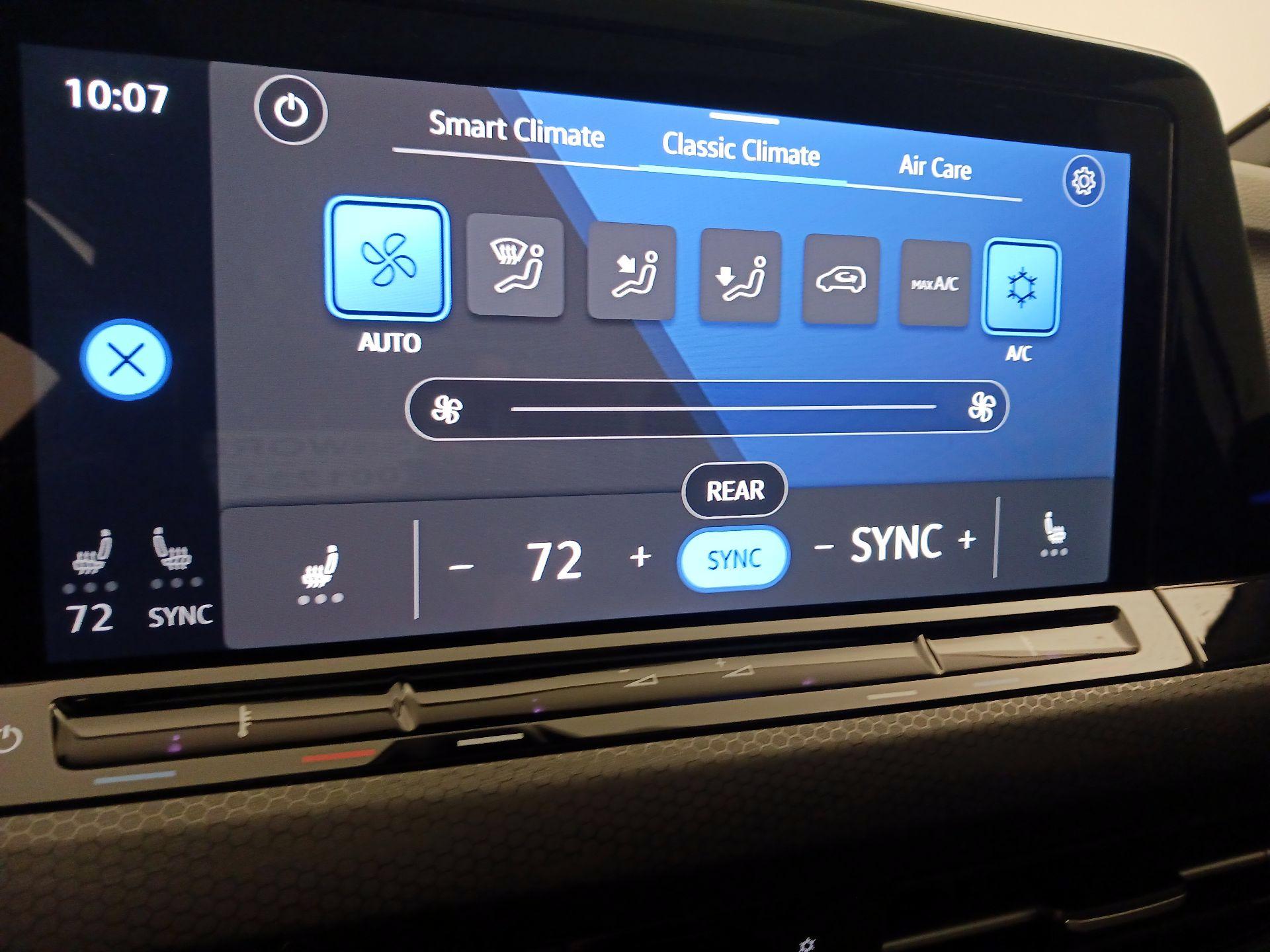 Thumbnail: 2023 Volkswagen Golf - 17