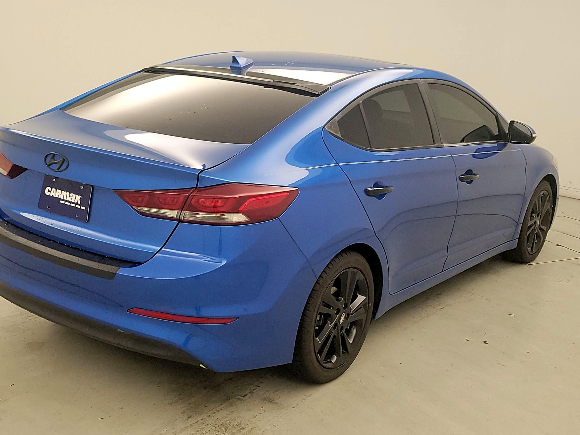 Thumbnail: 2017 Hyundai Elantra - 5
