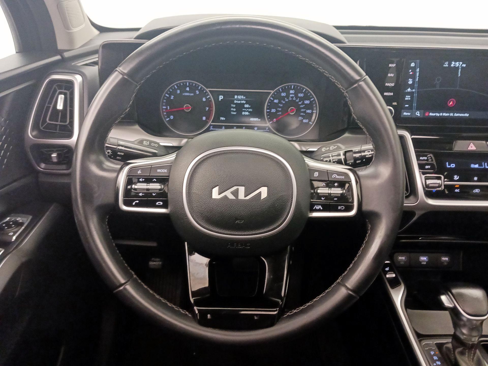 Thumbnail: 2022 Kia Sorento - 10