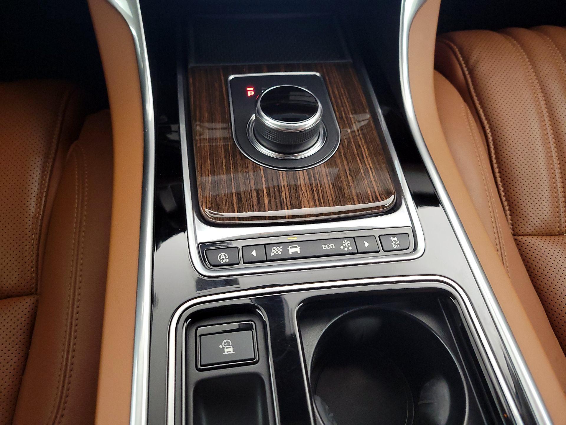 Thumbnail: 2018 Jaguar XF - 18
