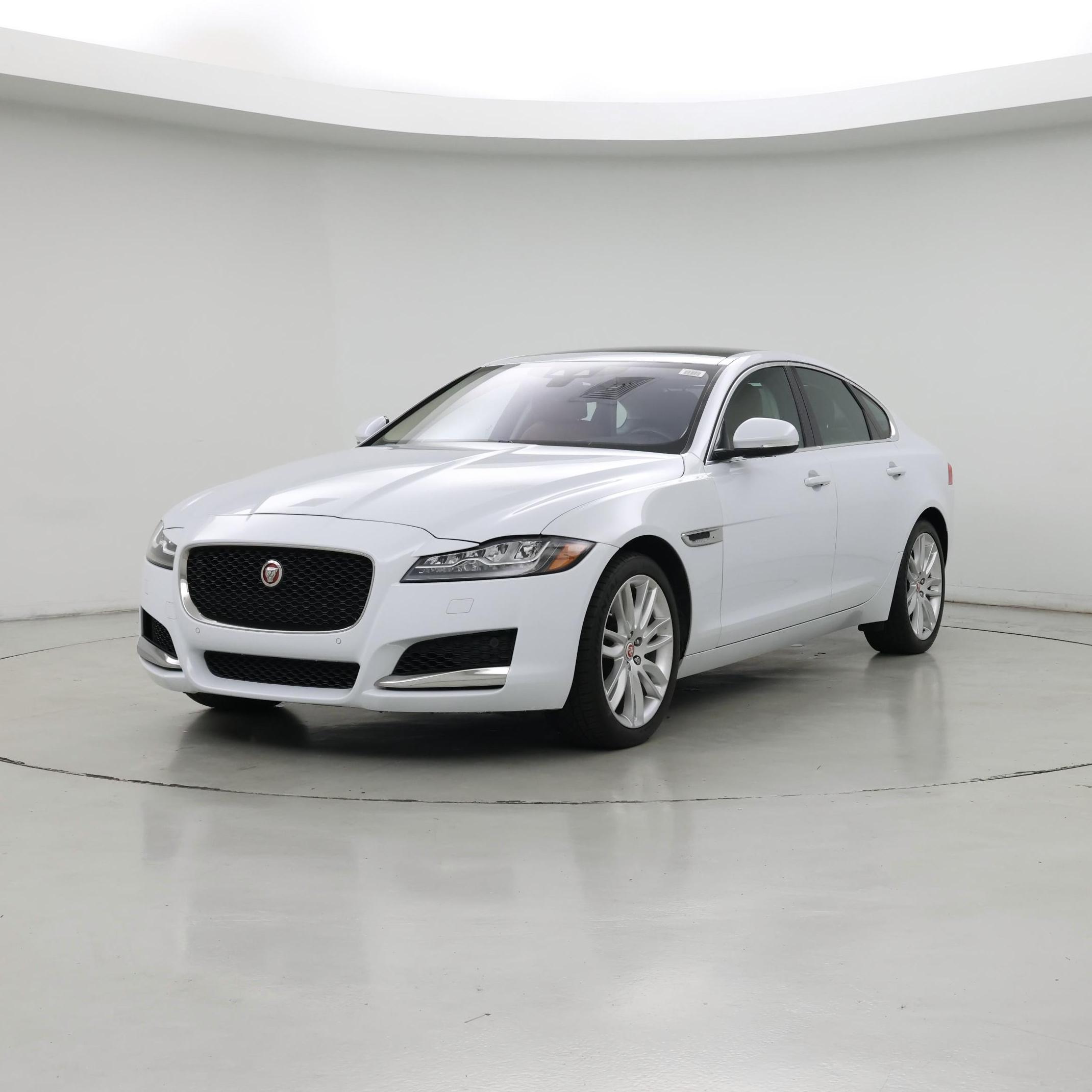 Thumbnail: 2018 Jaguar XF - 4