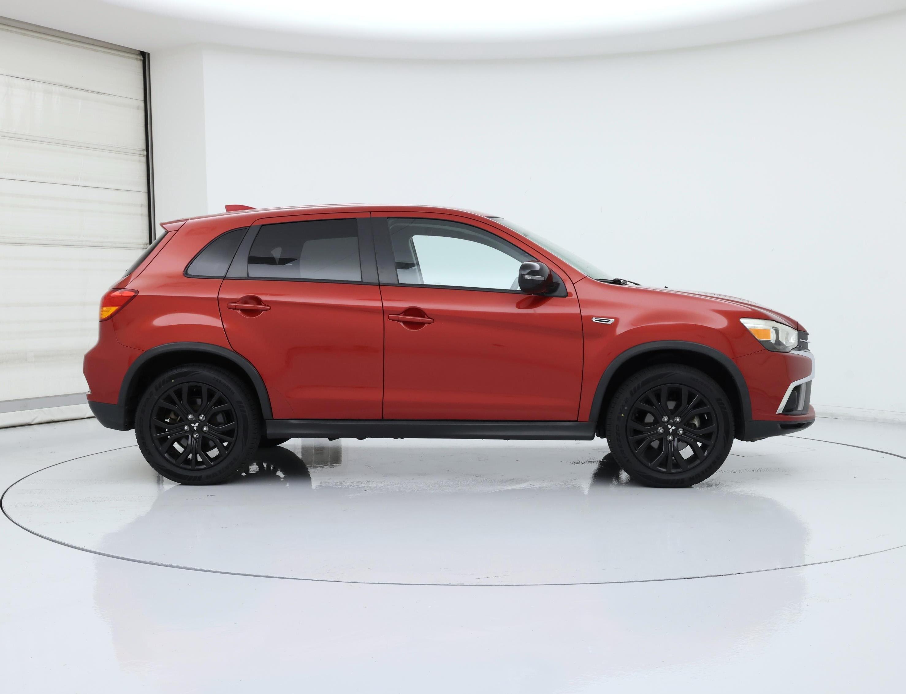 Thumbnail: 2019 Mitsubishi Outlander Sport - 7