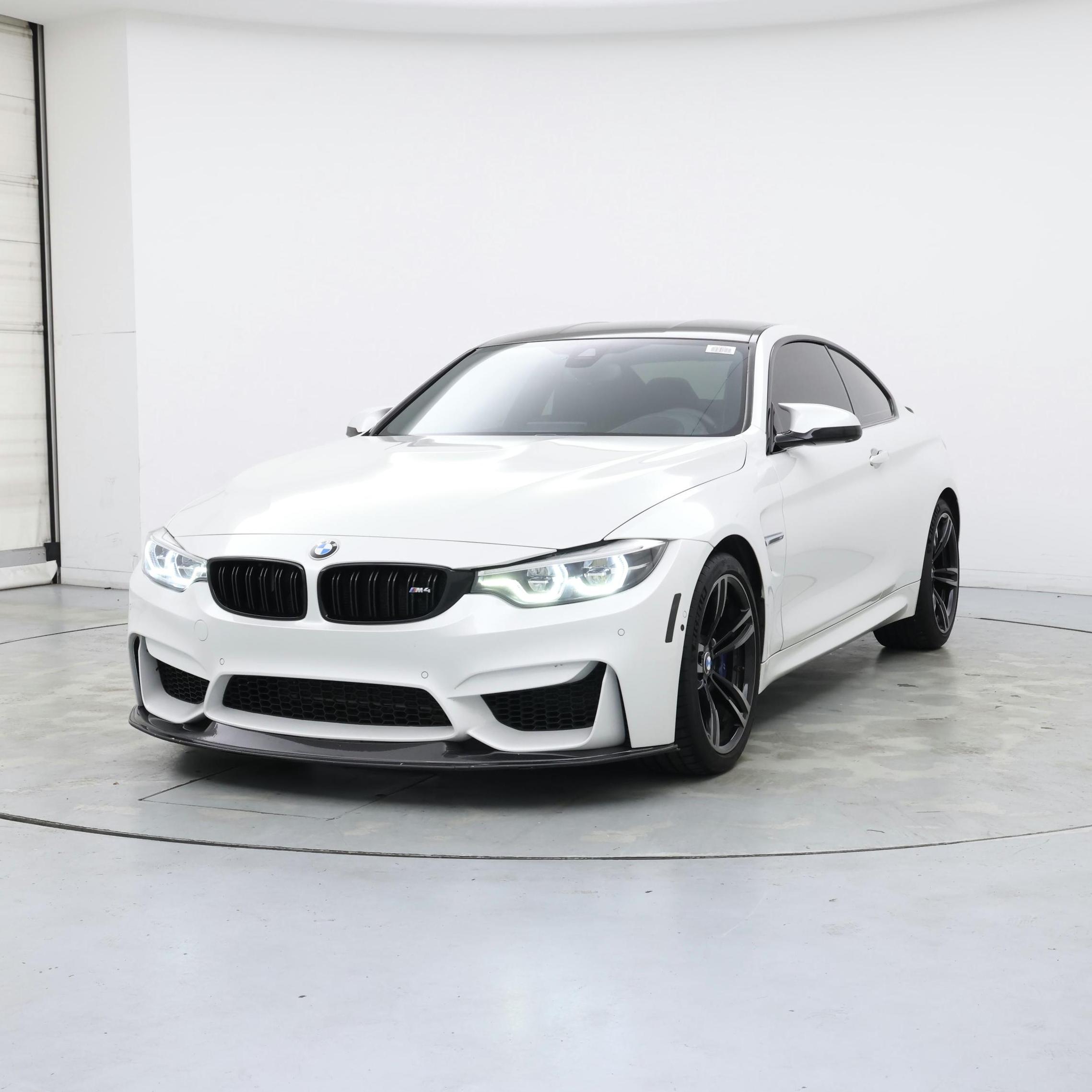 Thumbnail: 2019 BMW M4 - 4