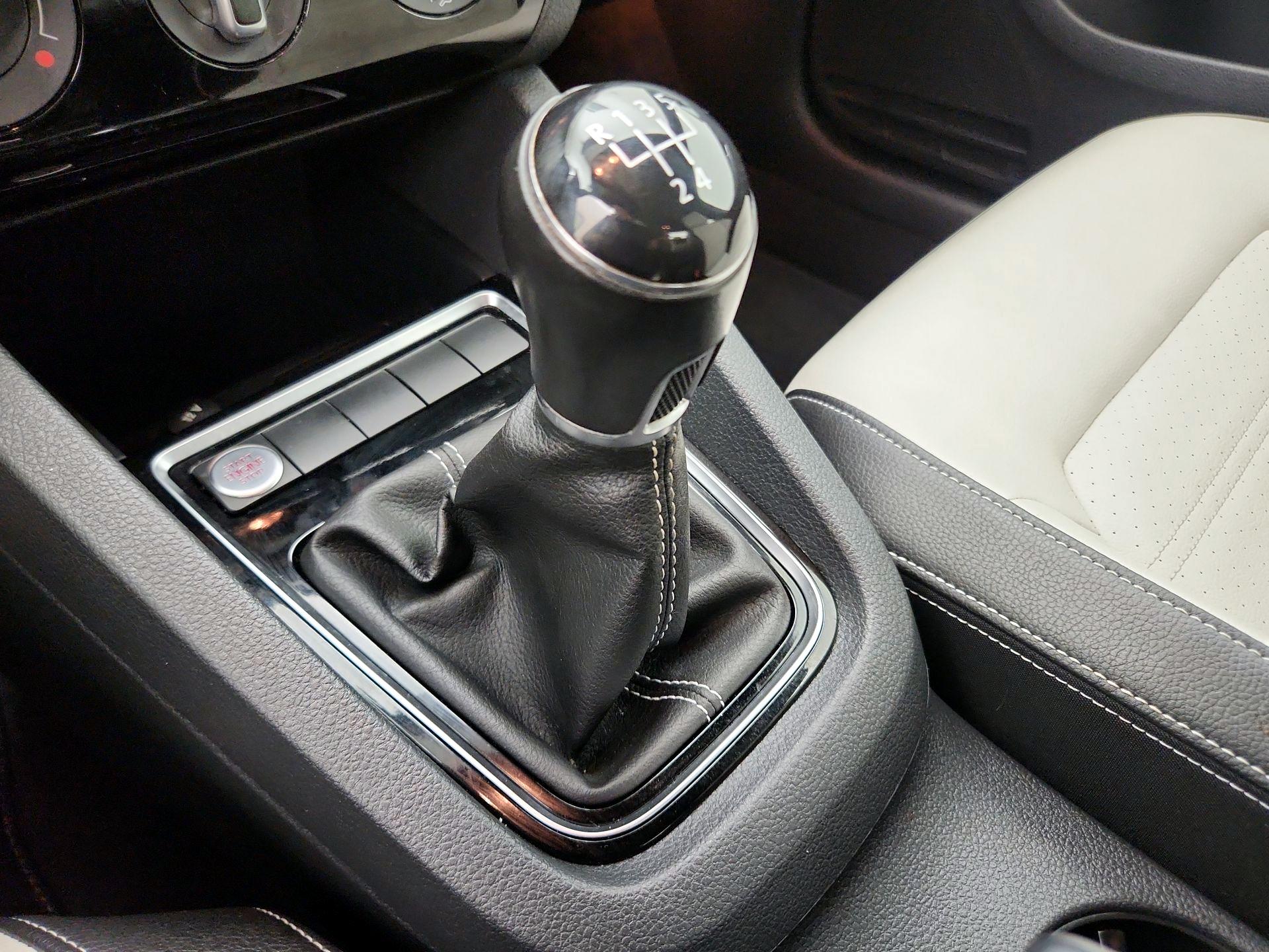 Thumbnail: 2016 Volkswagen Jetta - 17