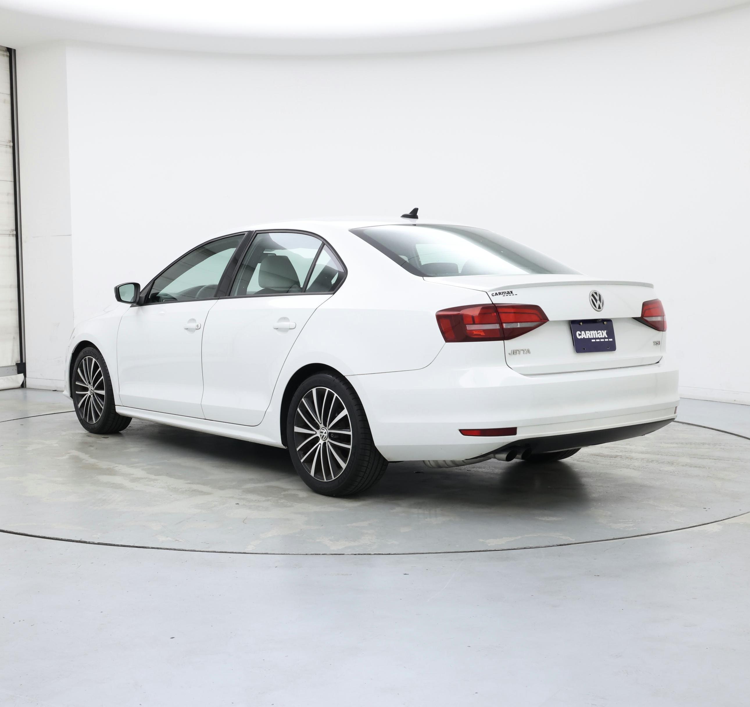 Thumbnail: 2016 Volkswagen Jetta - 2