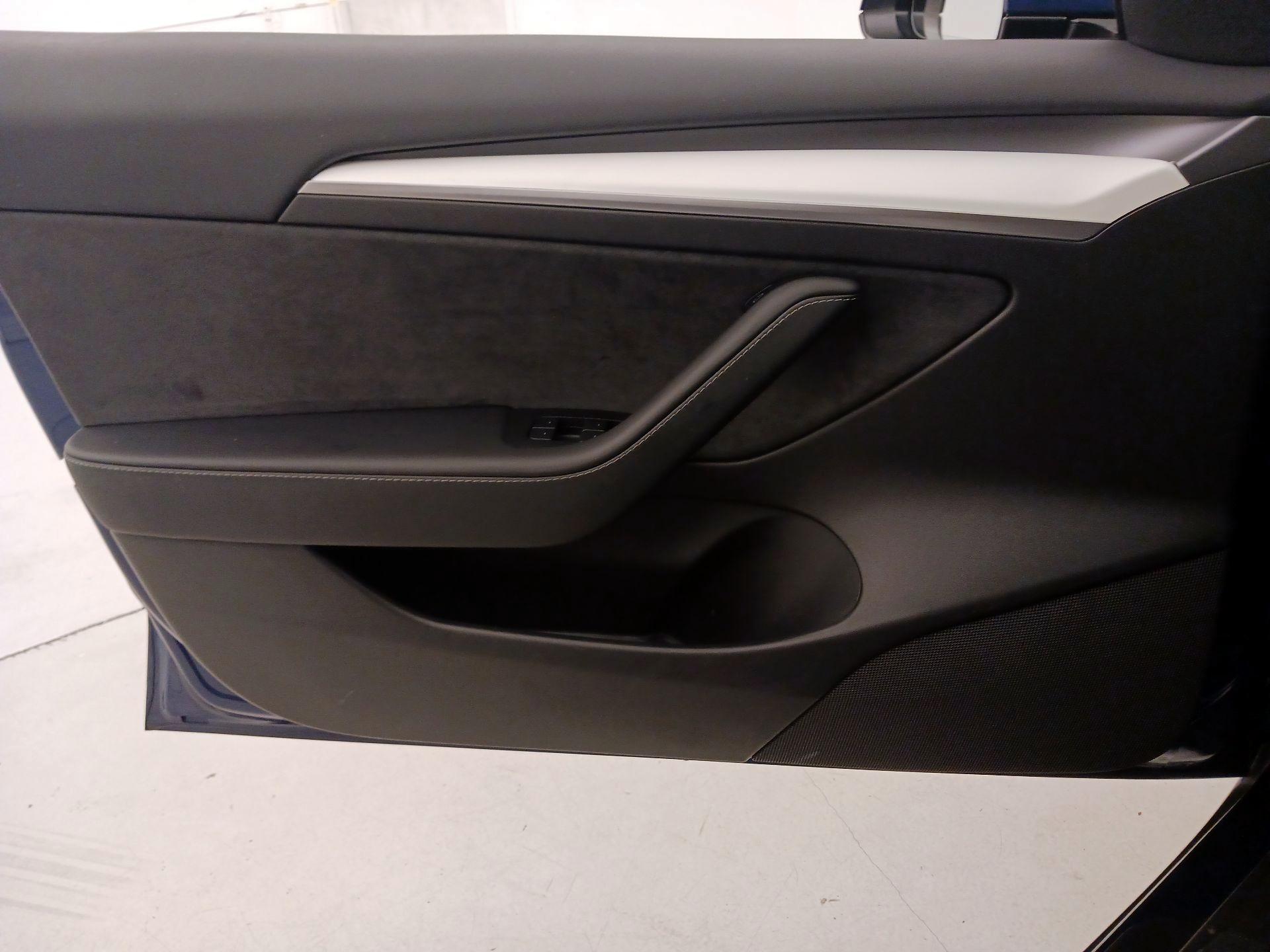 Thumbnail: 2023 Tesla Model 3 - 12