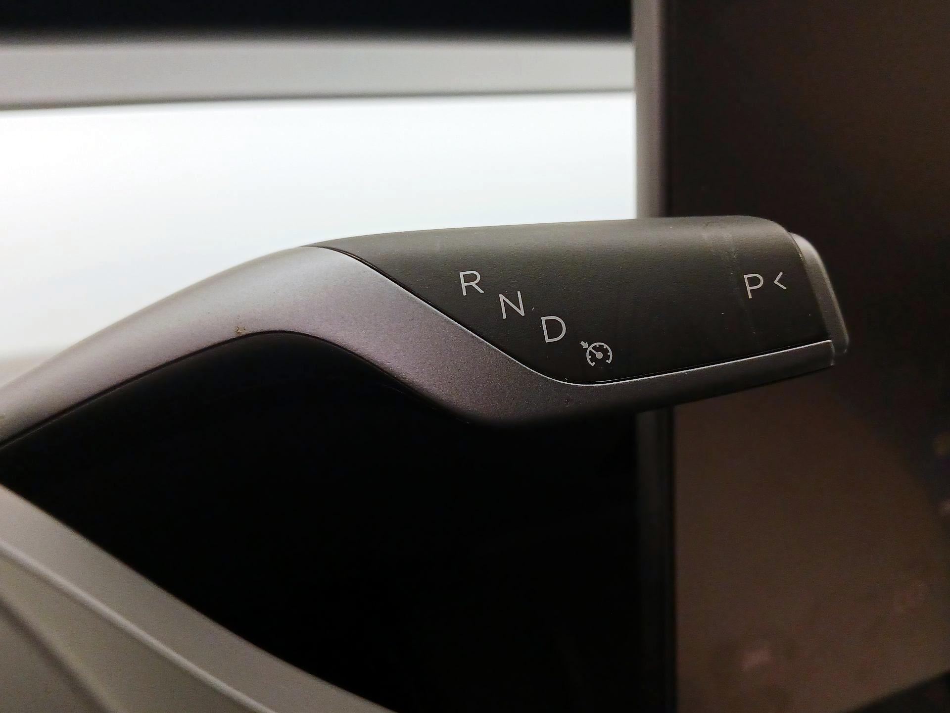 Thumbnail: 2023 Tesla Model 3 - 16