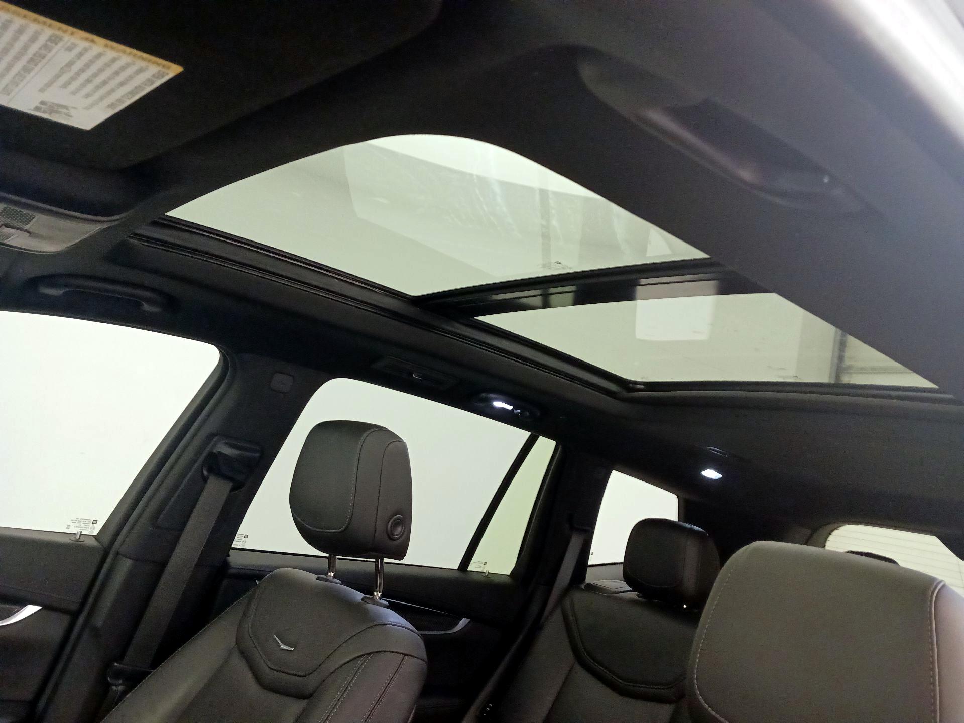 Thumbnail: 2020 Cadillac XT6 - 19