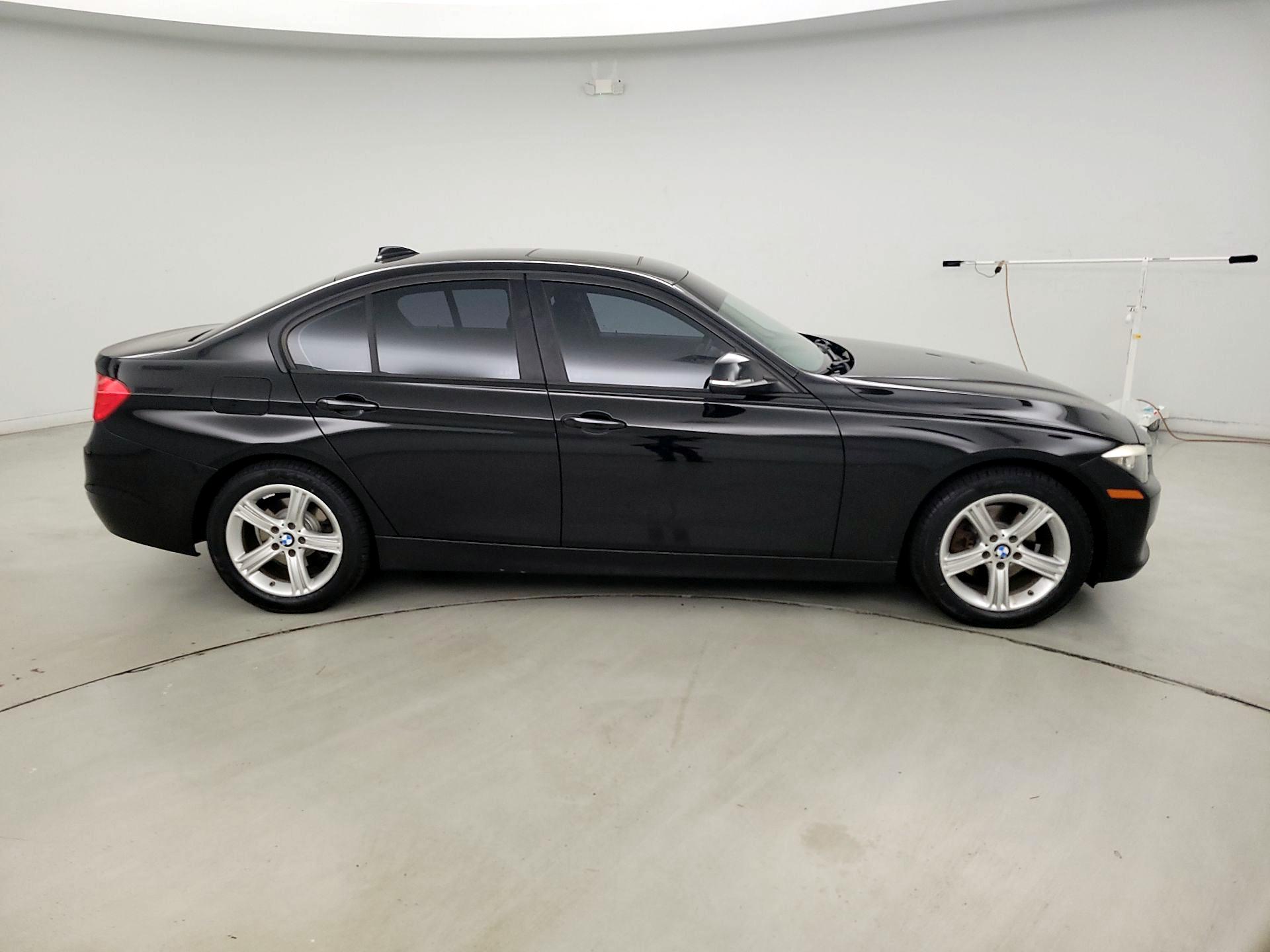 Thumbnail: 2015 BMW 3 Series - 4