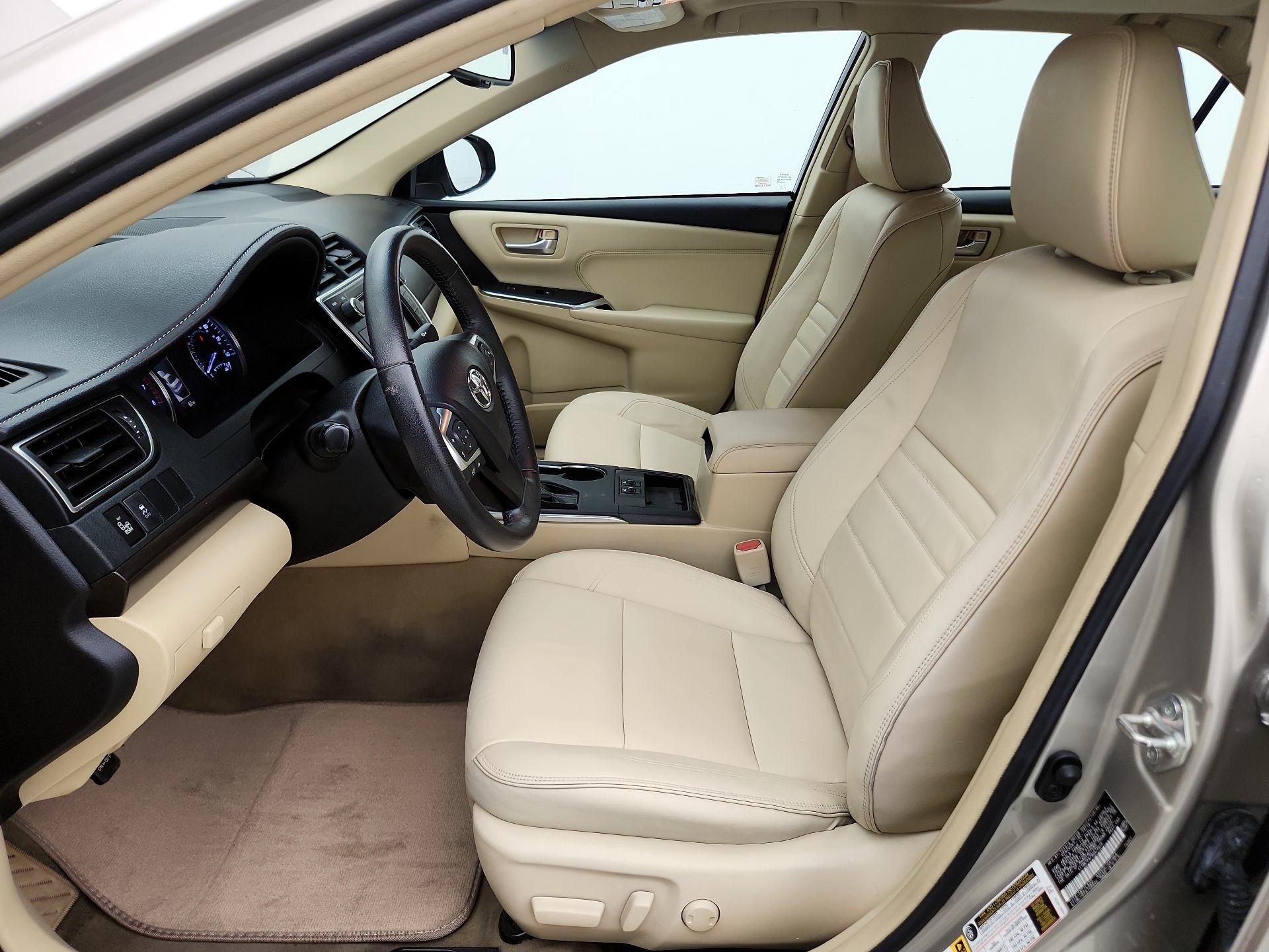 Thumbnail: 2016 Toyota Camry - 11