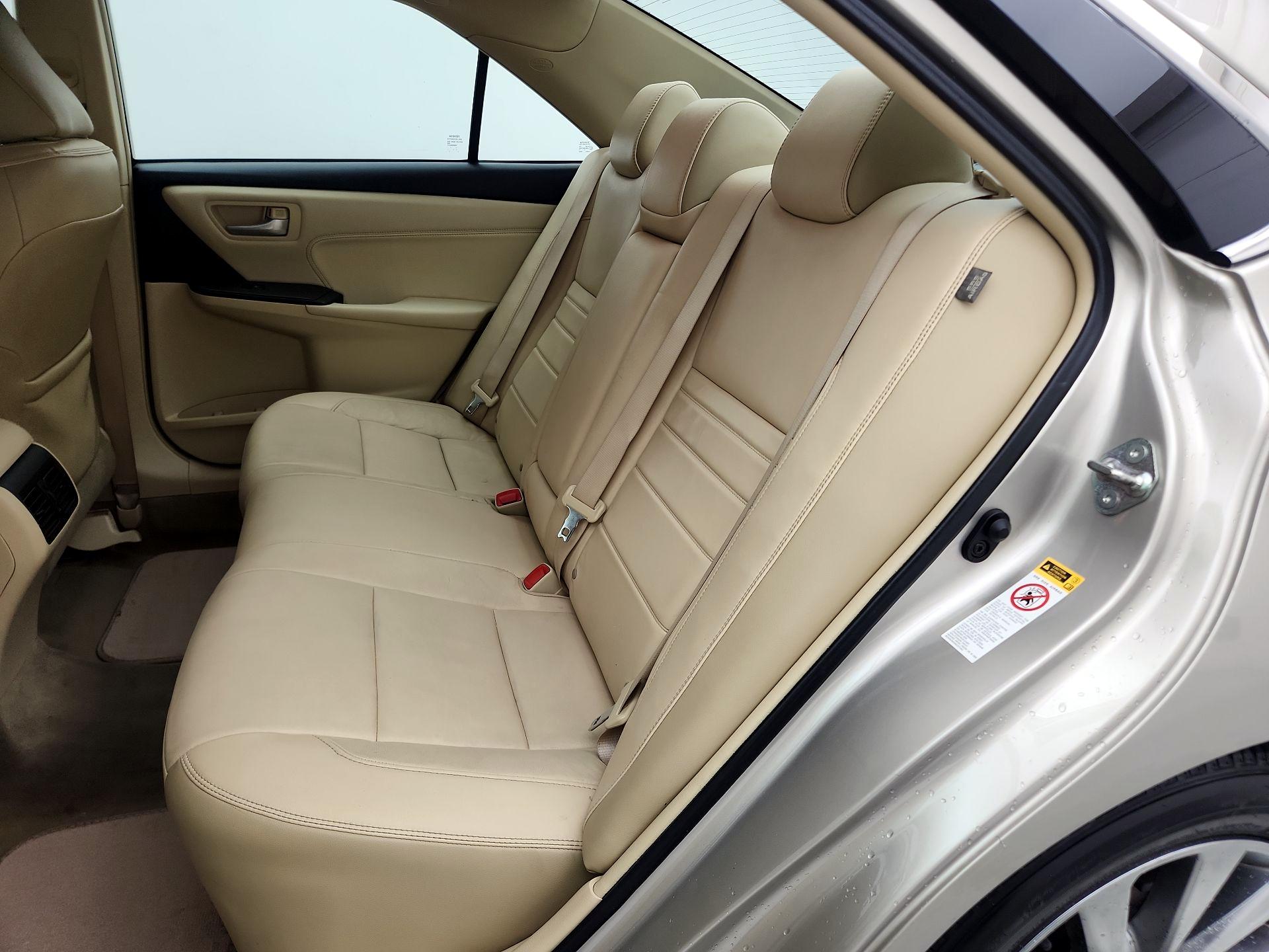 Thumbnail: 2016 Toyota Camry - 20