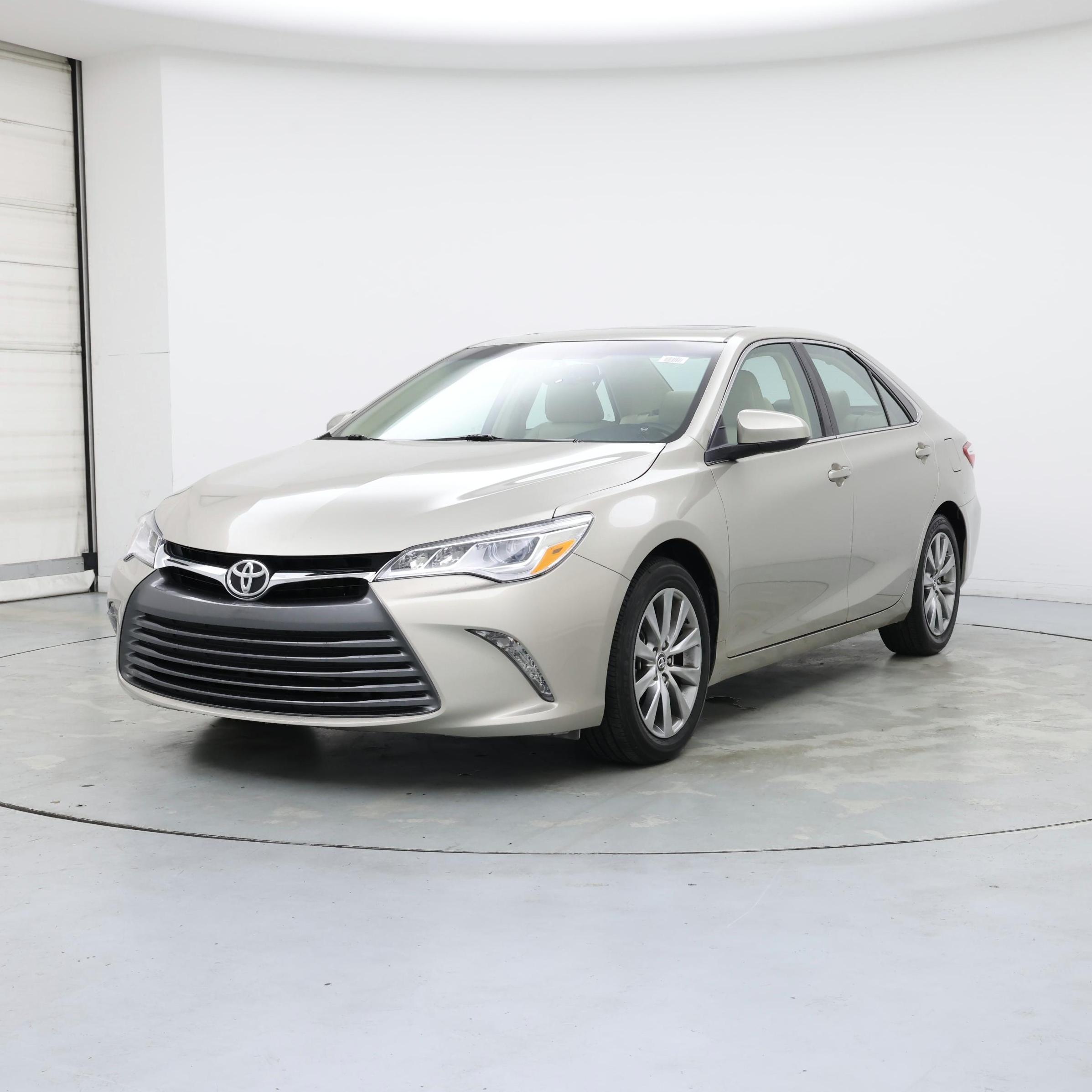 Thumbnail: 2016 Toyota Camry - 4