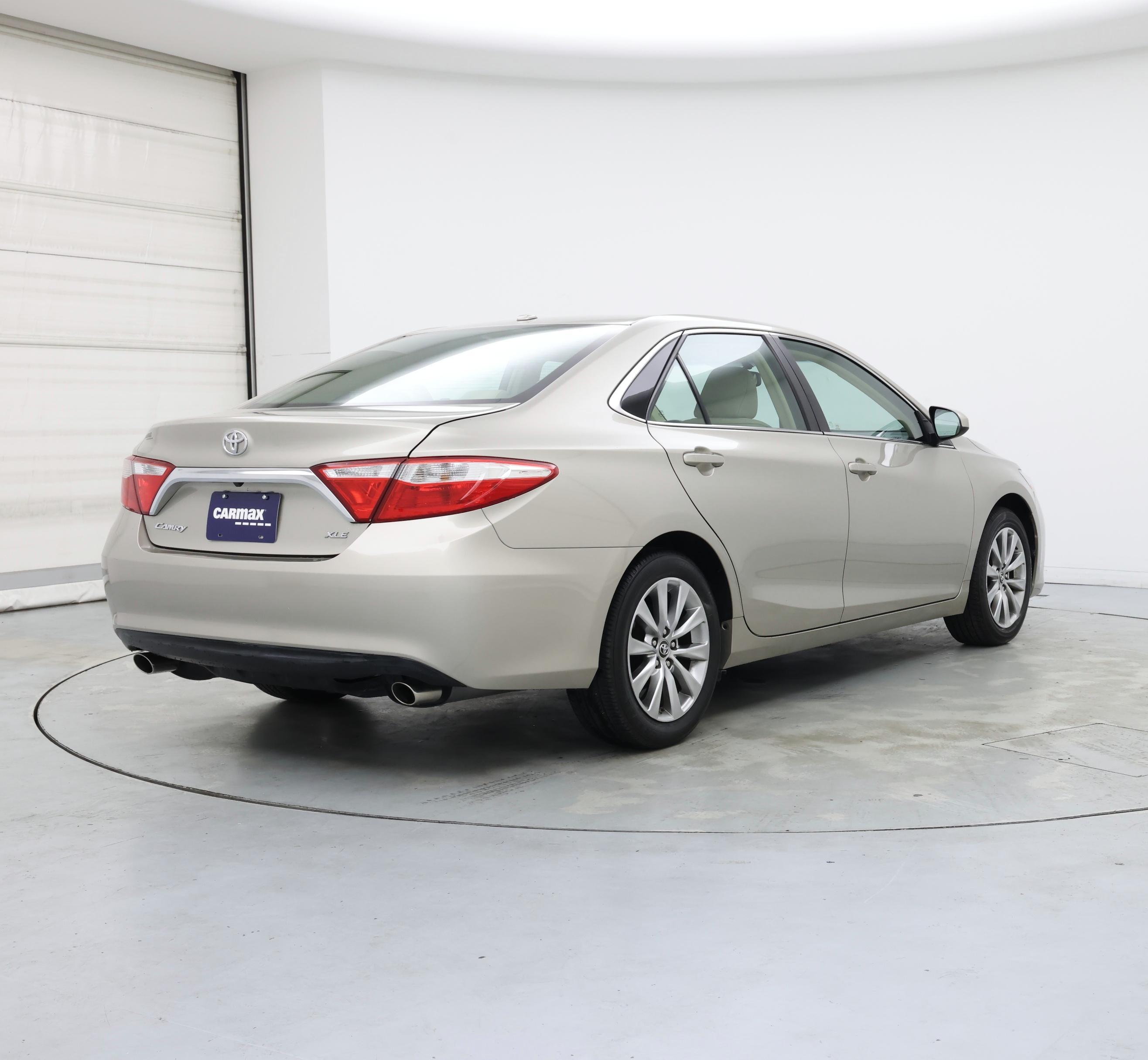 Thumbnail: 2016 Toyota Camry - 8