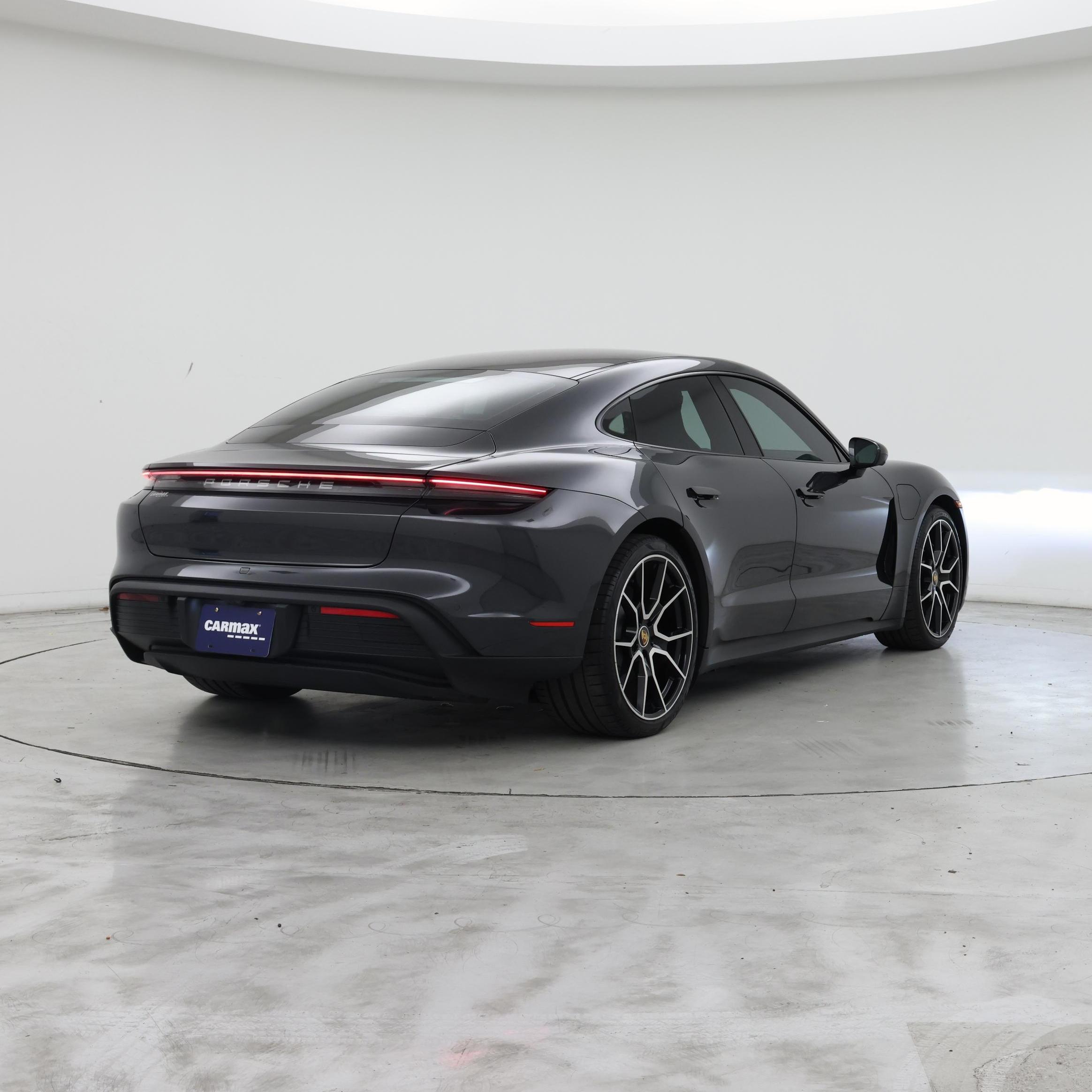 Thumbnail: 2022 Porsche Taycan - 8