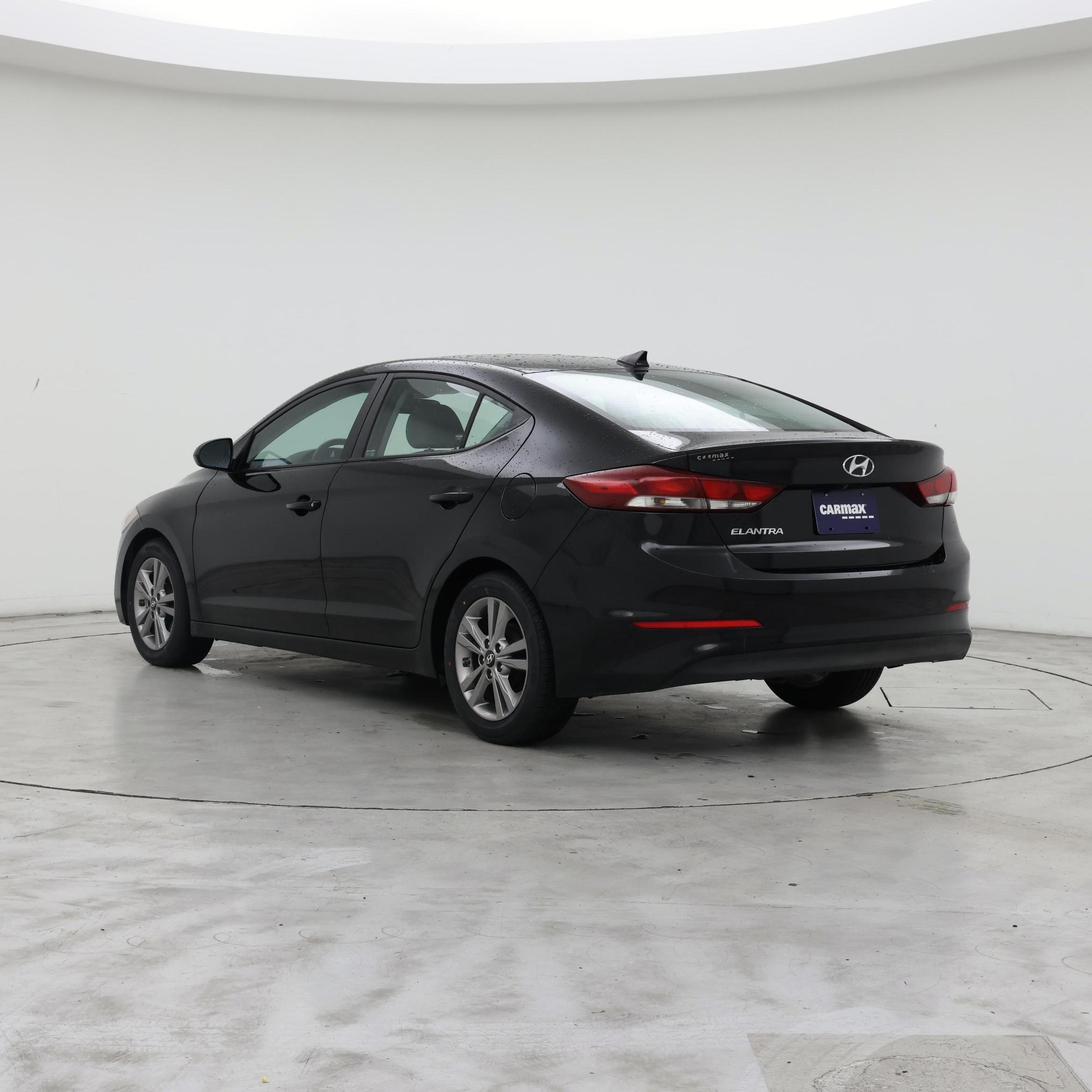 Thumbnail: 2017 Hyundai Elantra - 2
