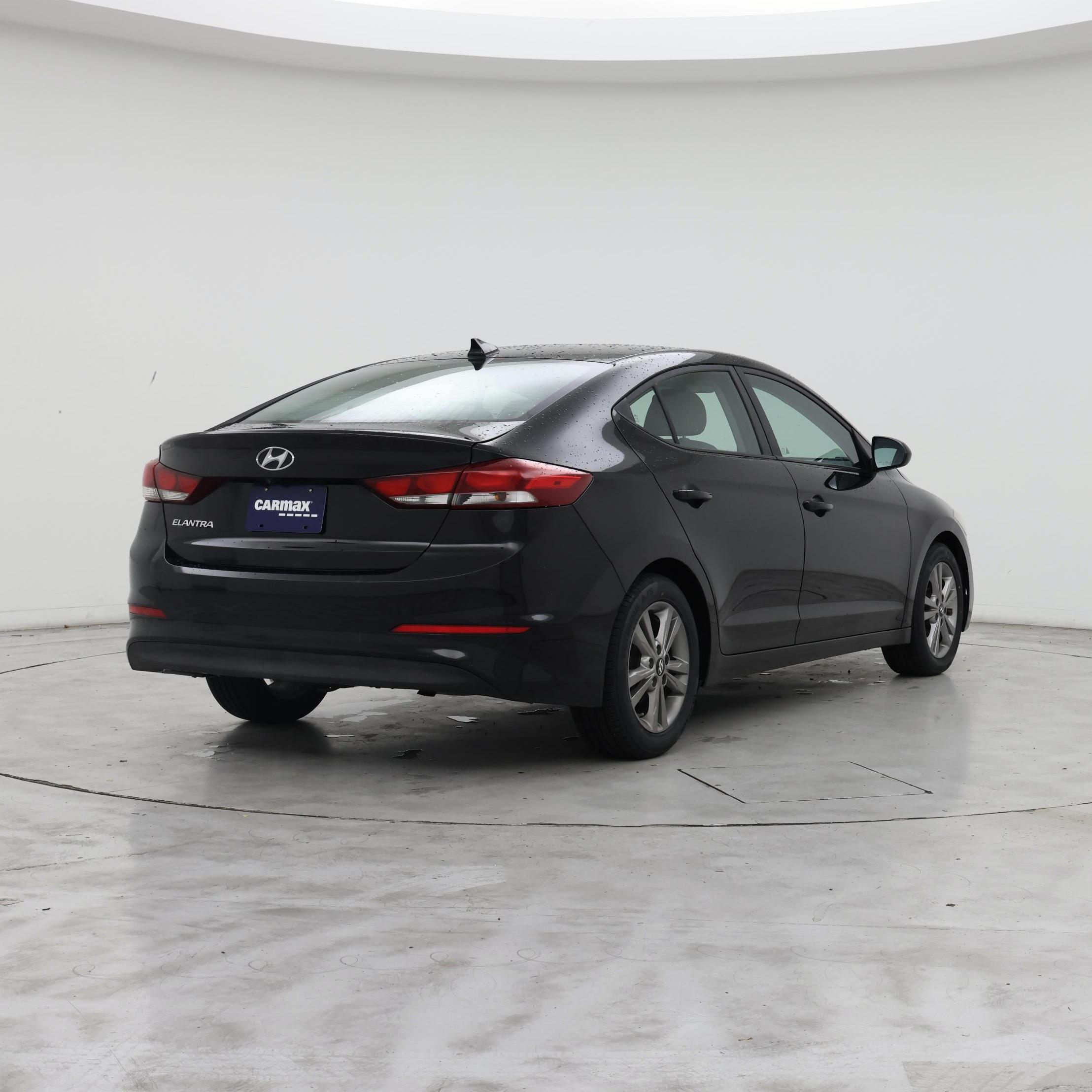 Thumbnail: 2017 Hyundai Elantra - 8
