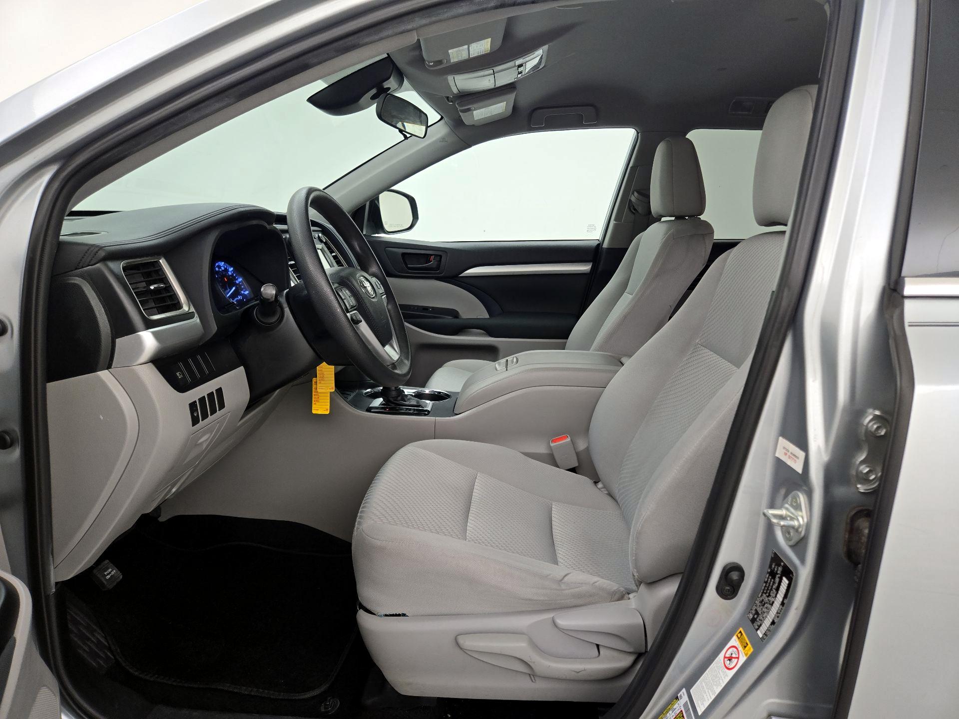 Thumbnail: 2019 Toyota Highlander - 11