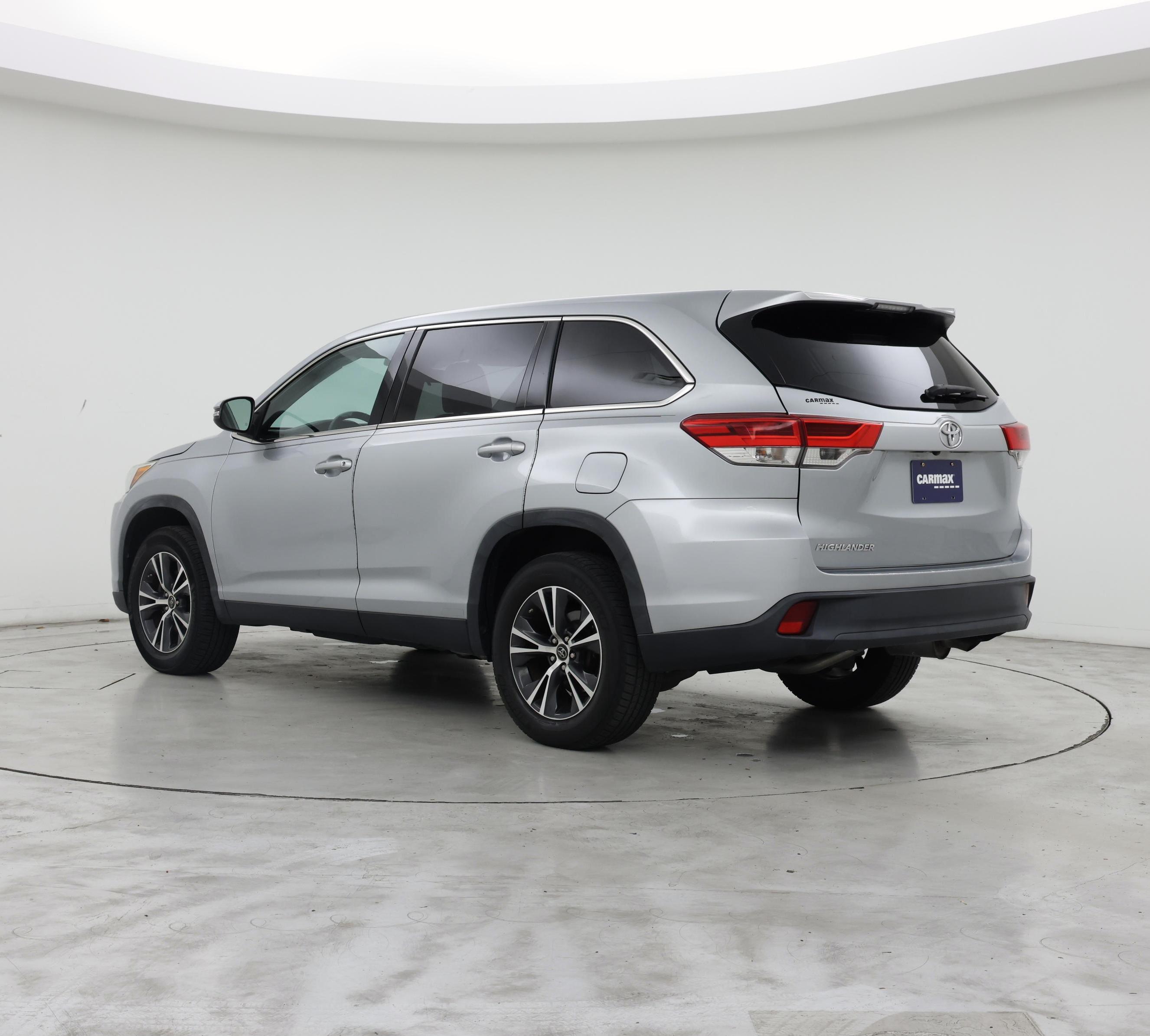 Thumbnail: 2019 Toyota Highlander - 2