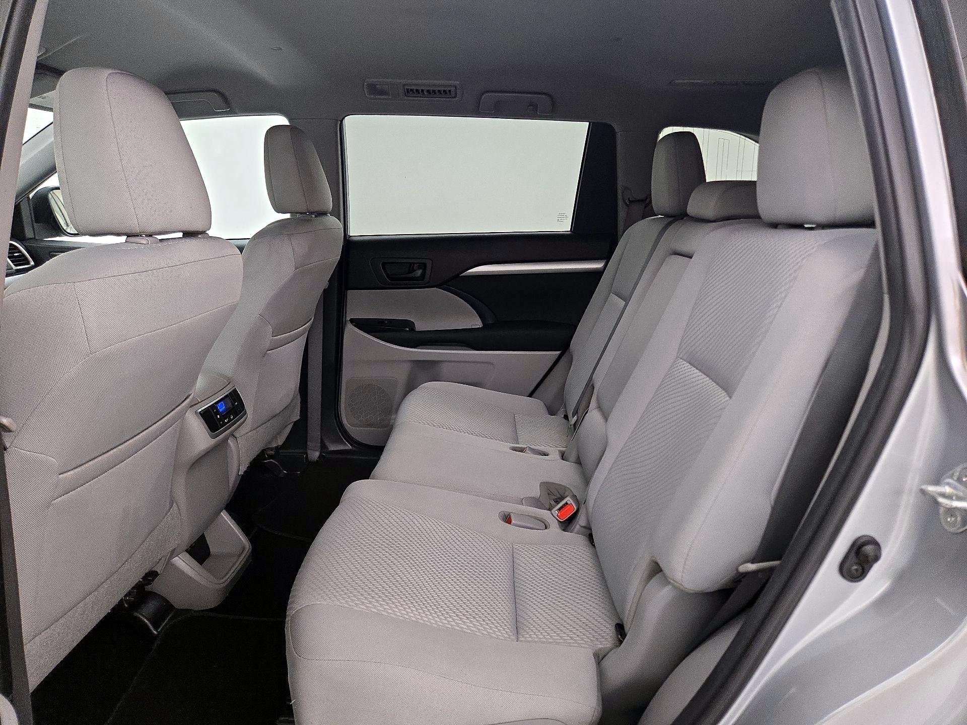 Thumbnail: 2019 Toyota Highlander - 19