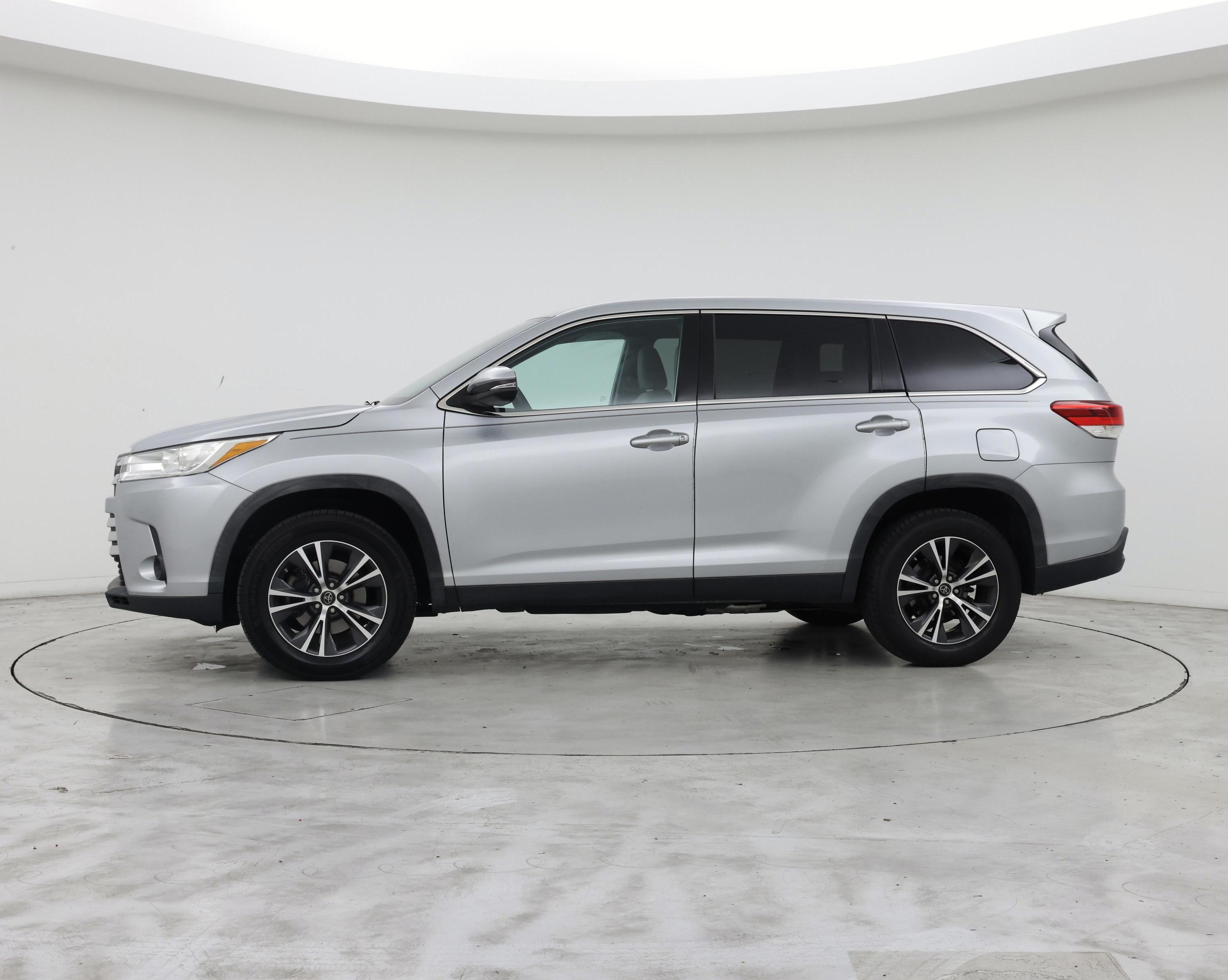 Thumbnail: 2019 Toyota Highlander - 3