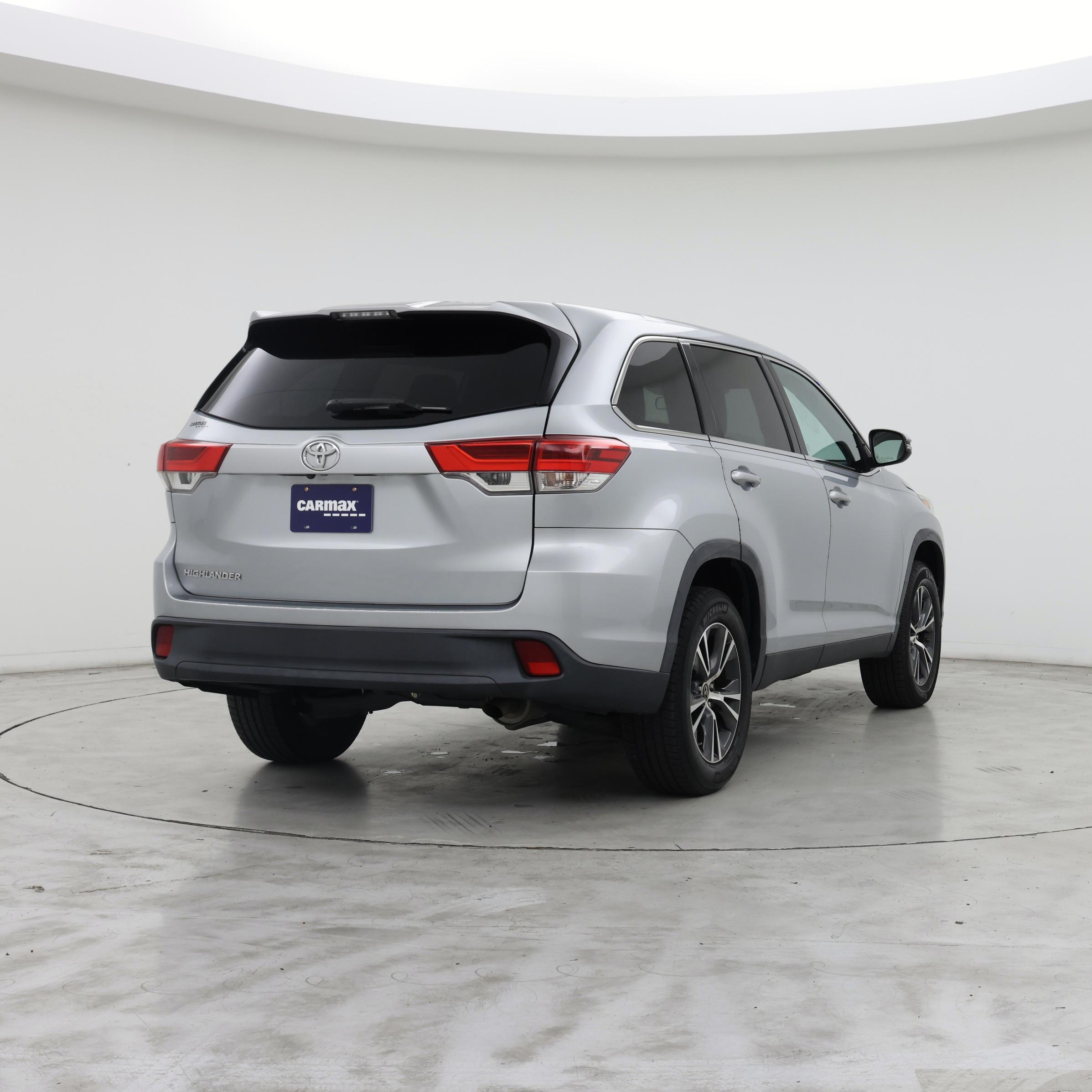 Thumbnail: 2019 Toyota Highlander - 8