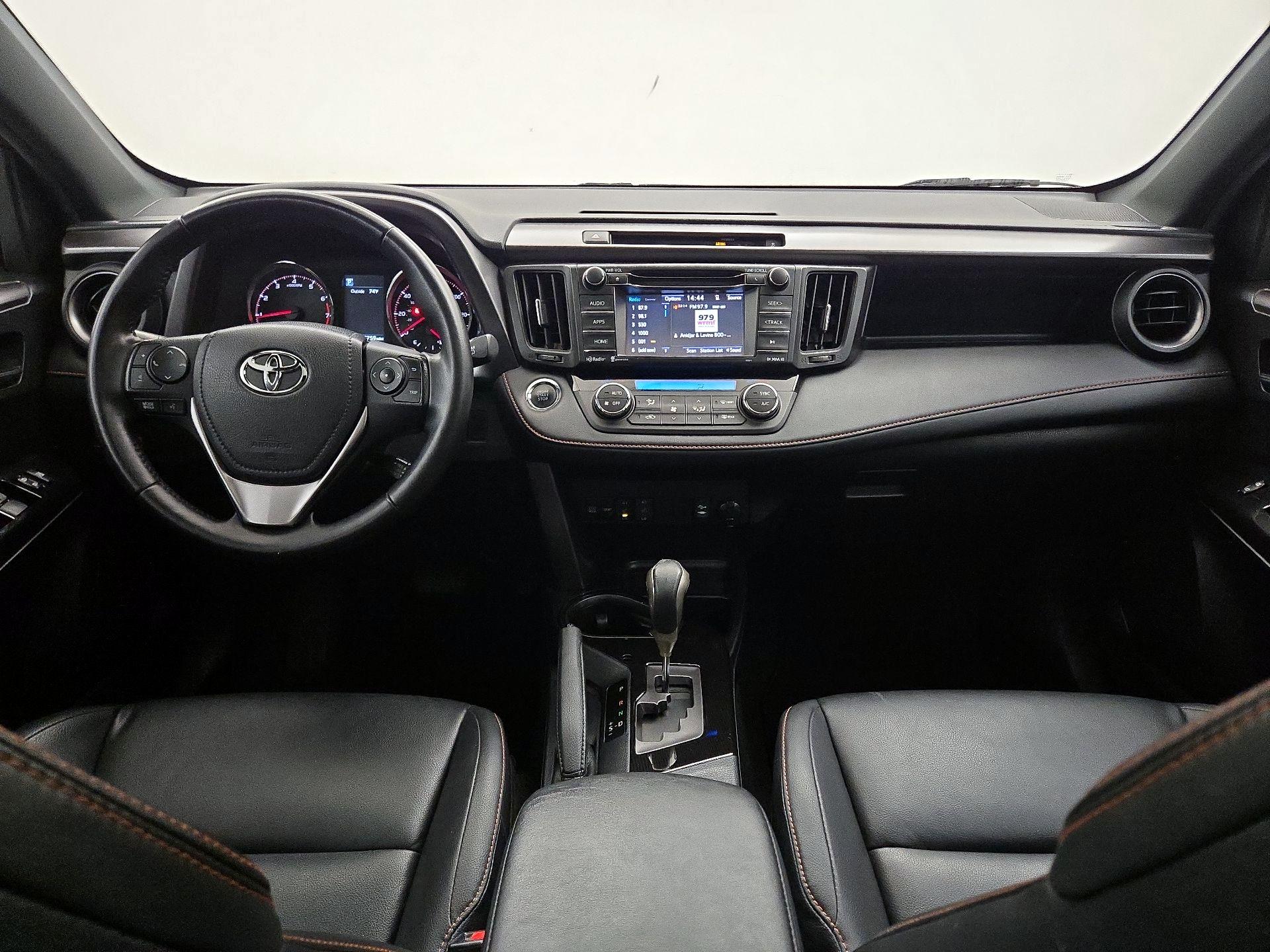 Thumbnail: 2016 Toyota RAV4 - 9