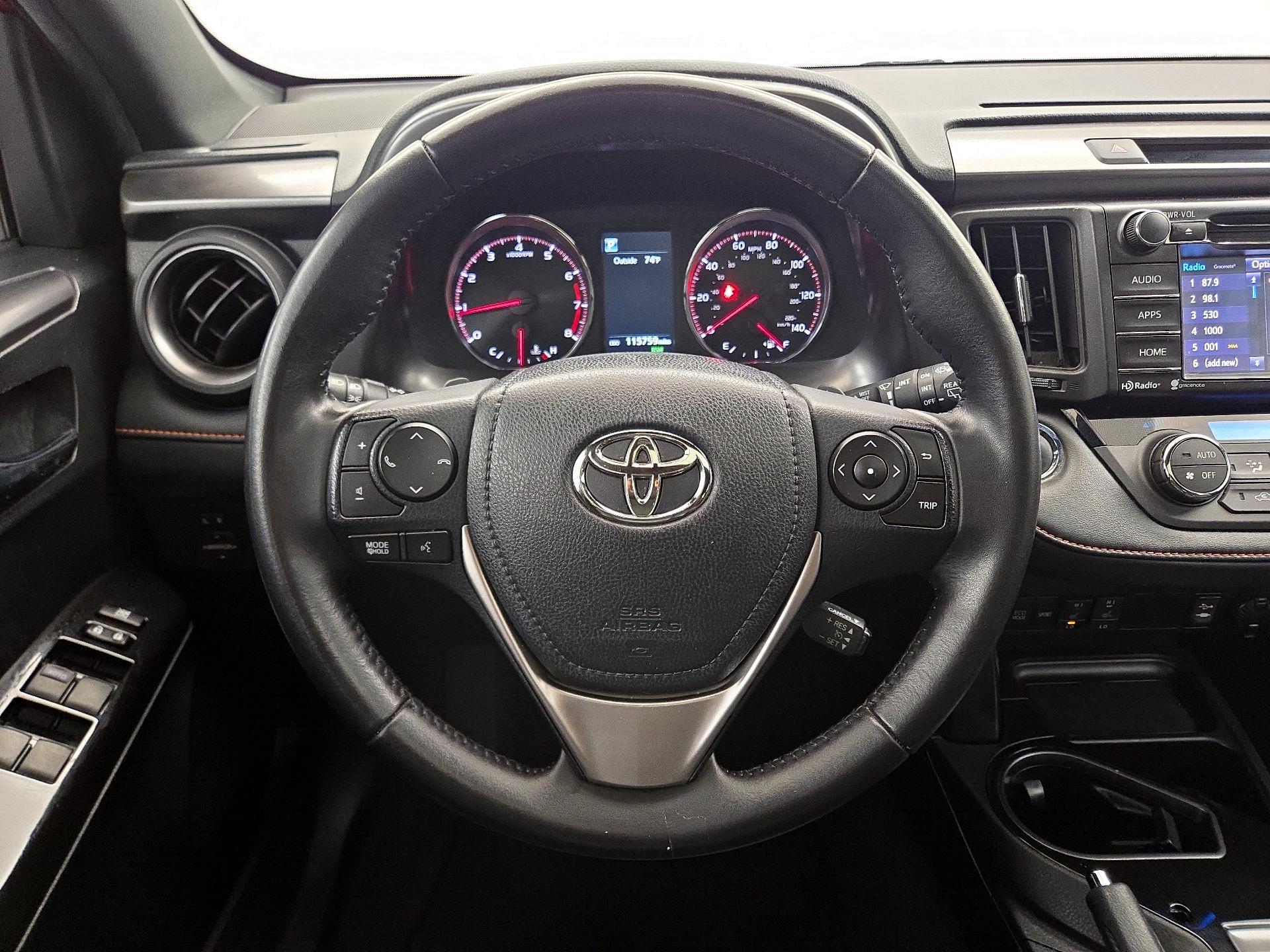 Thumbnail: 2016 Toyota RAV4 - 10