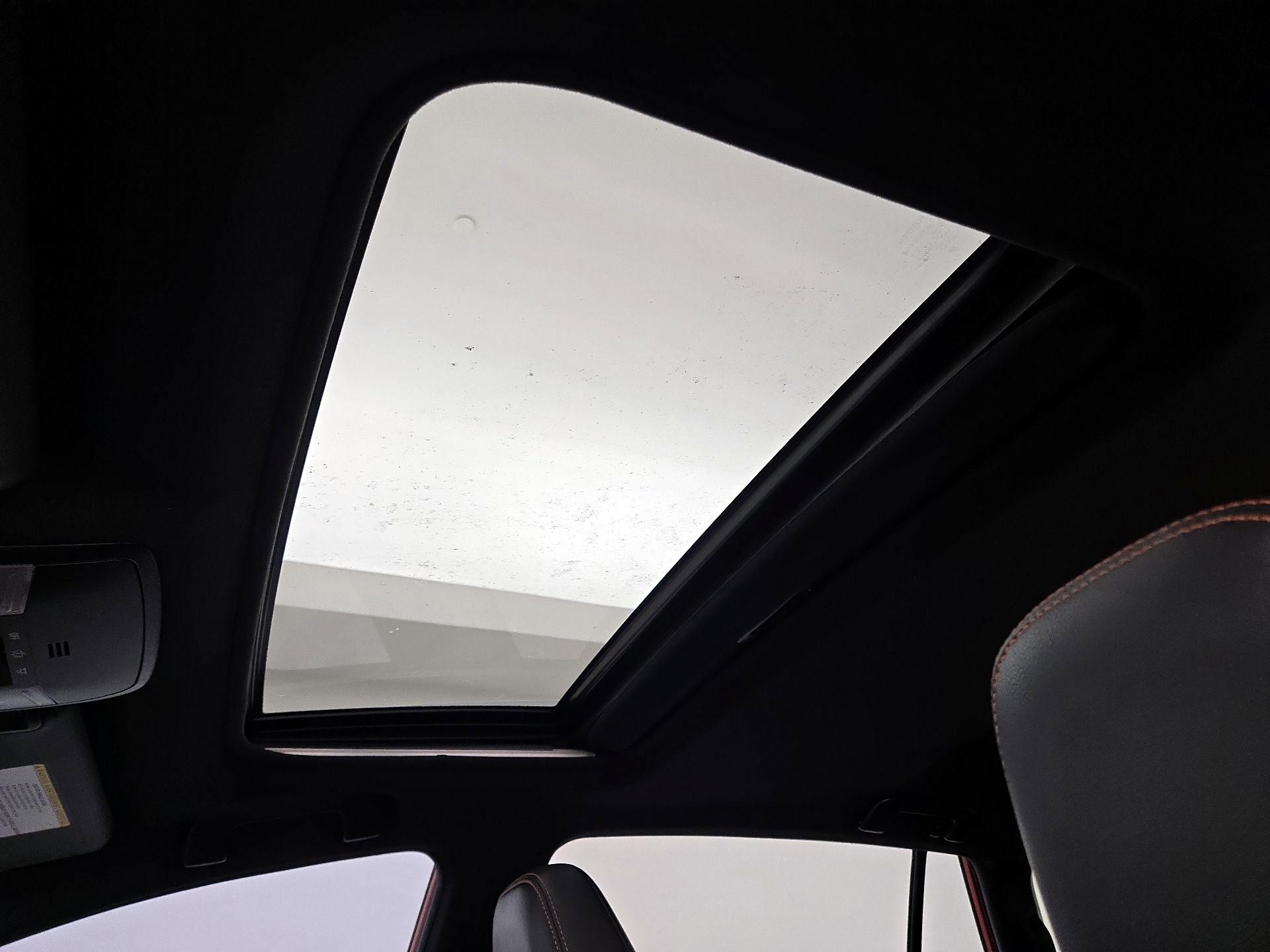 Thumbnail: 2016 Toyota RAV4 - 19