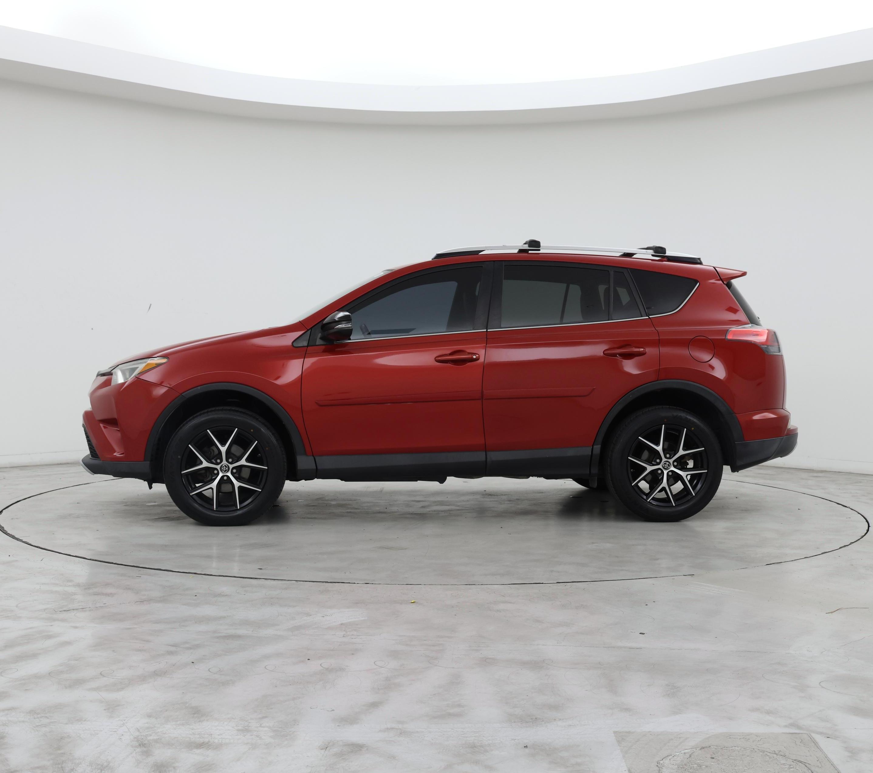 Thumbnail: 2016 Toyota RAV4 - 3
