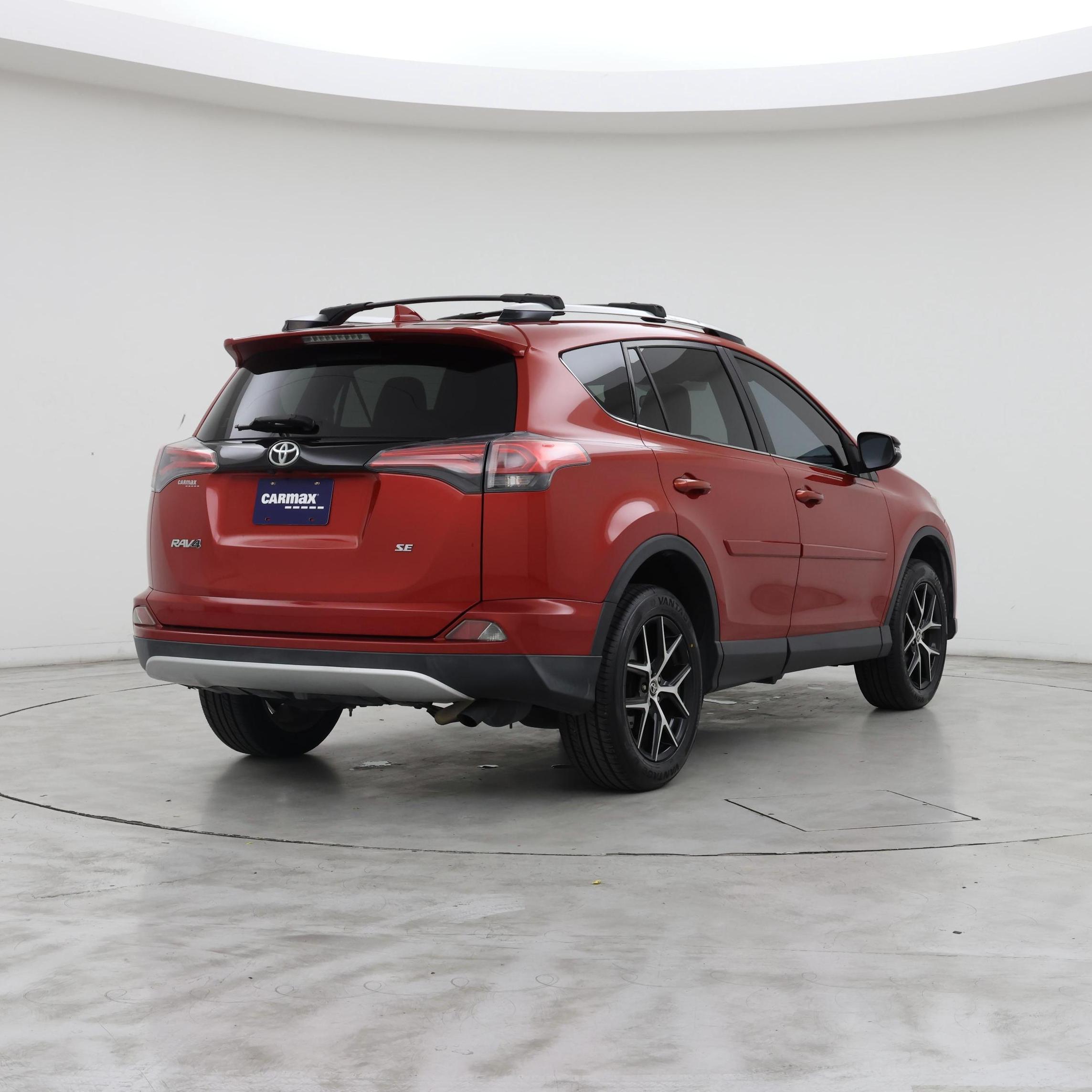 Thumbnail: 2016 Toyota RAV4 - 8