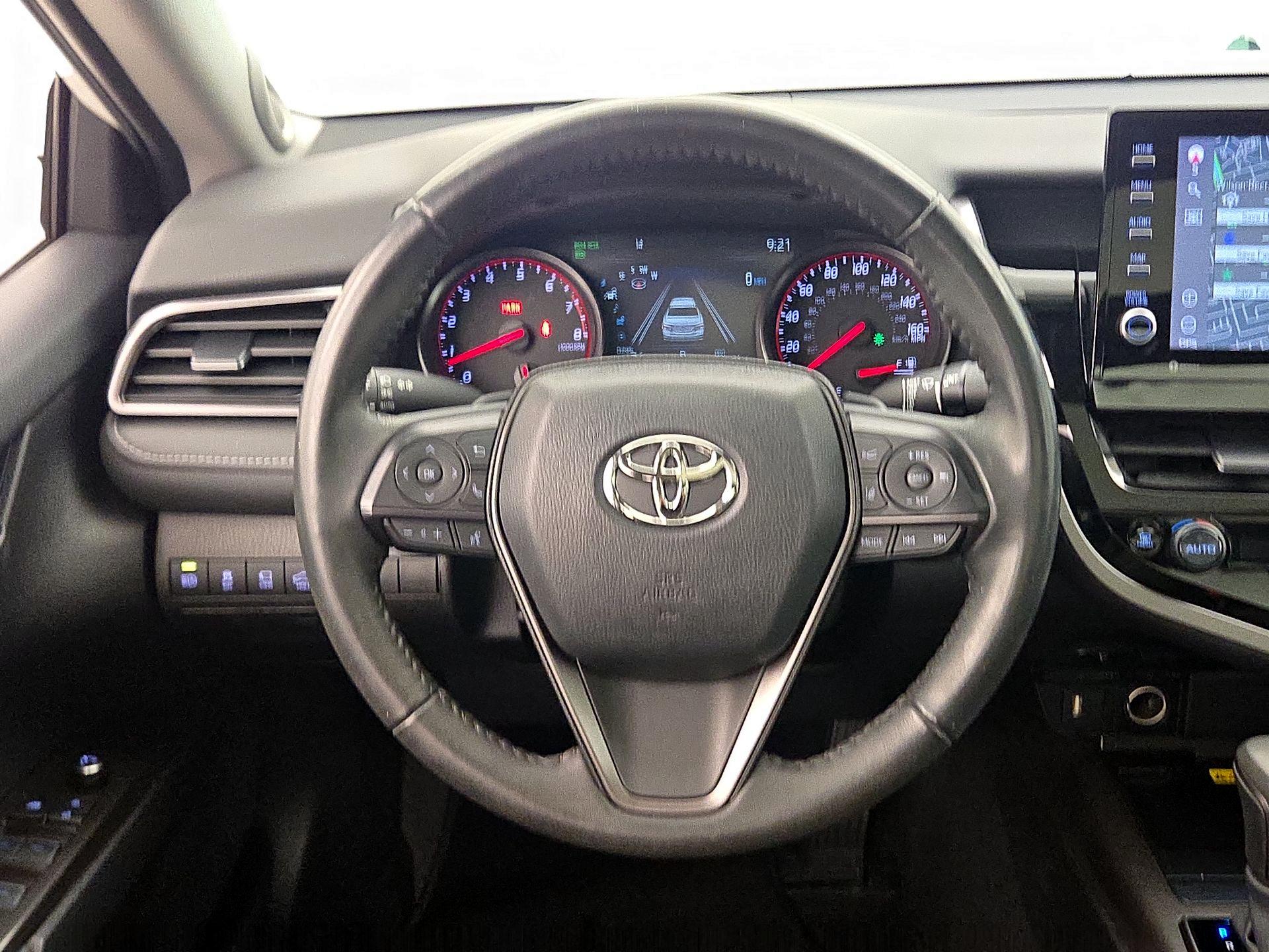 Thumbnail: 2022 Toyota Camry - 10