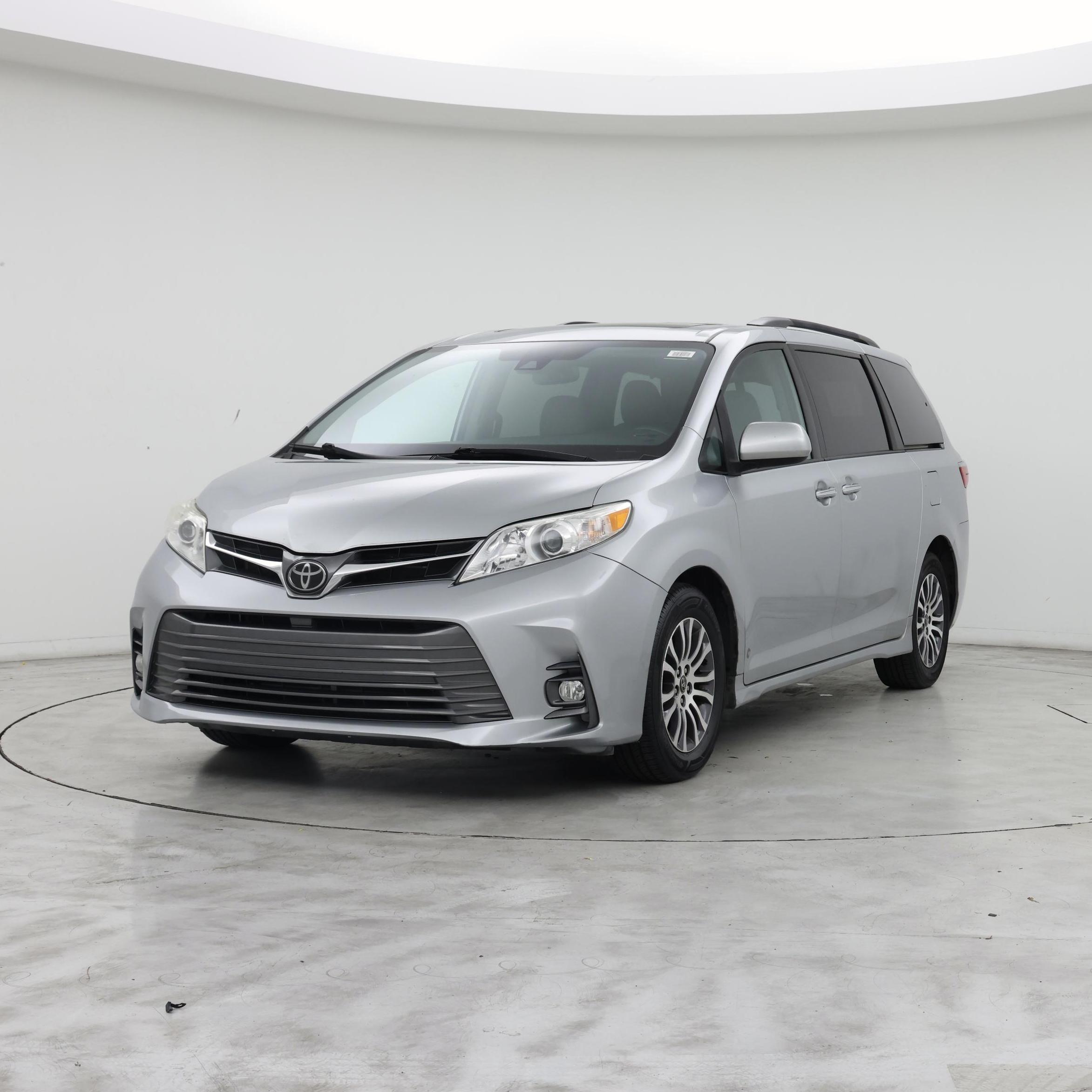 Thumbnail: 2020 Toyota Sienna - 4