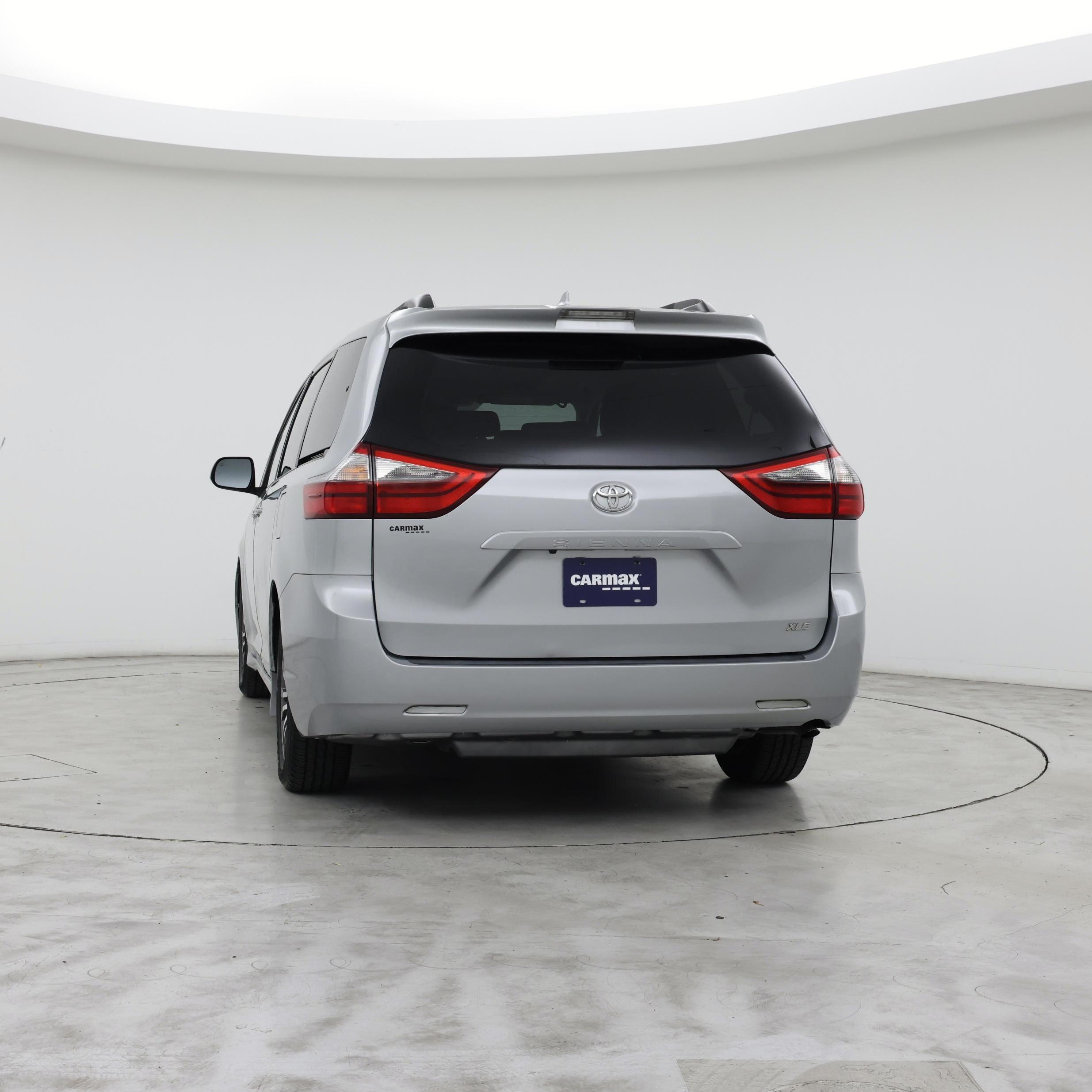 Thumbnail: 2020 Toyota Sienna - 6