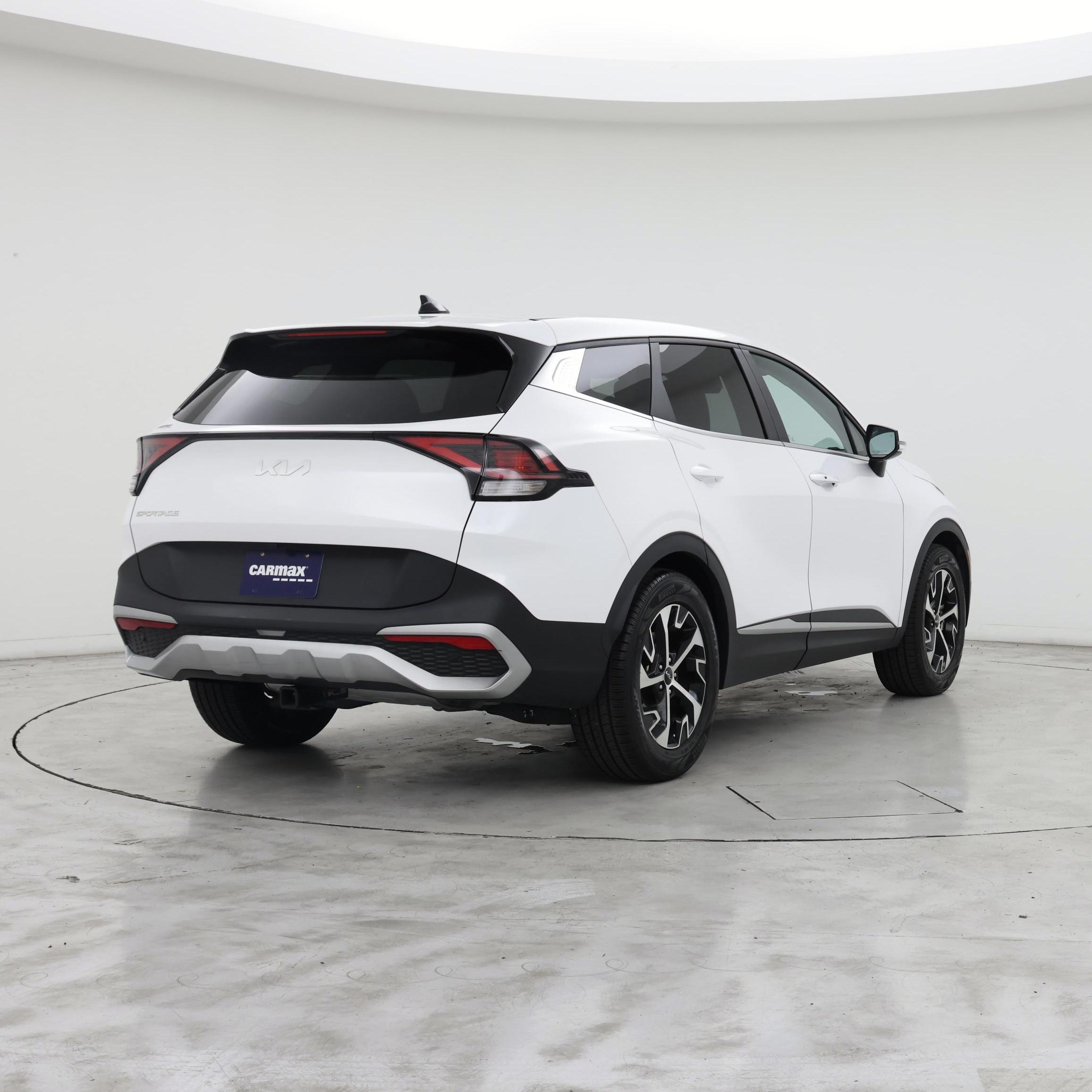 Thumbnail: 2023 Kia Sportage - 8