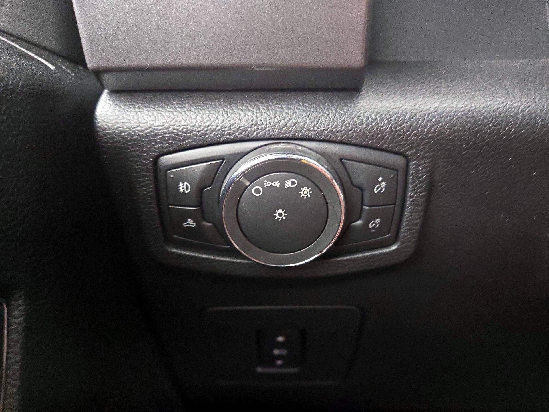 Thumbnail: 2015 Ford F-150 - 13